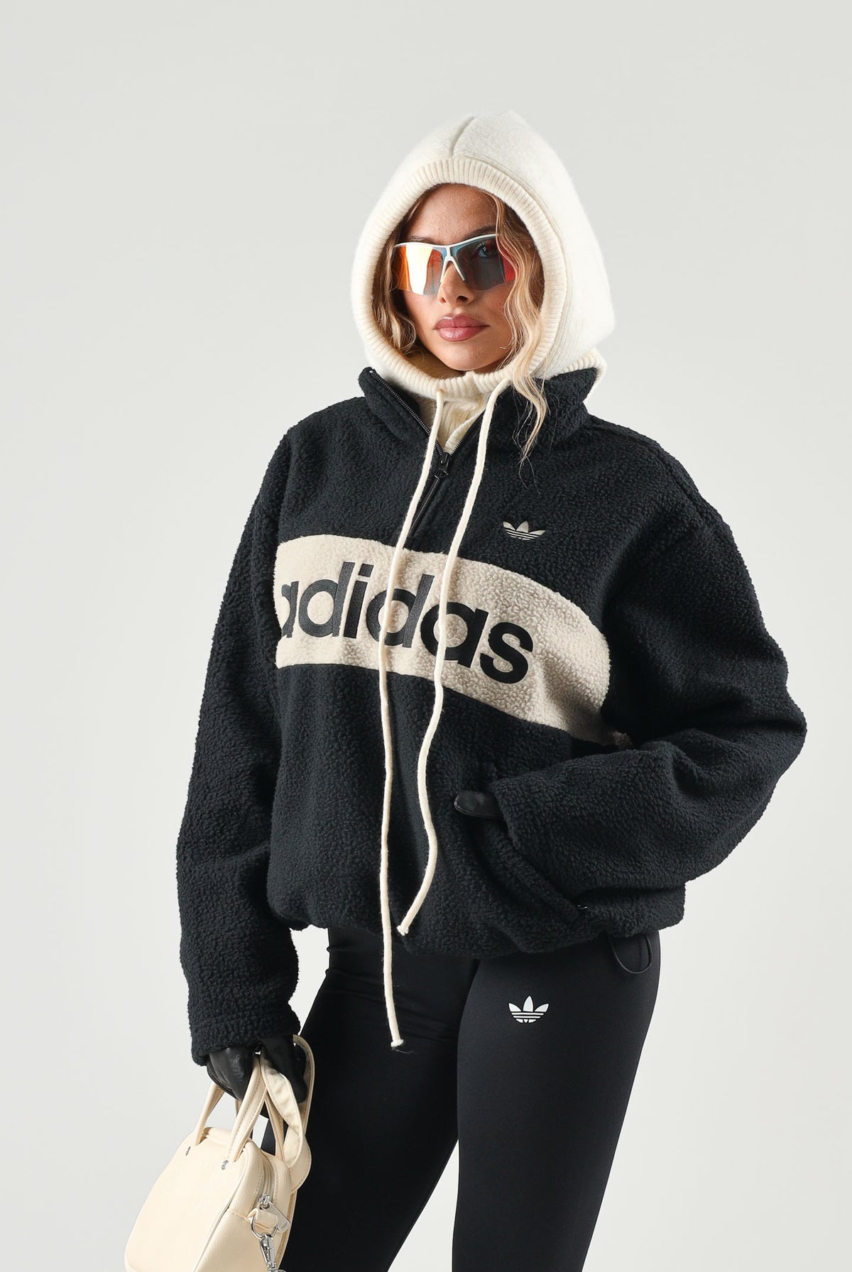 ADIDAS ORIGINALS Pullover mezza zip in pile nero per uomo e donna con mini logo trefoil iconico KG9164 . ADIDAS ORIGINALS