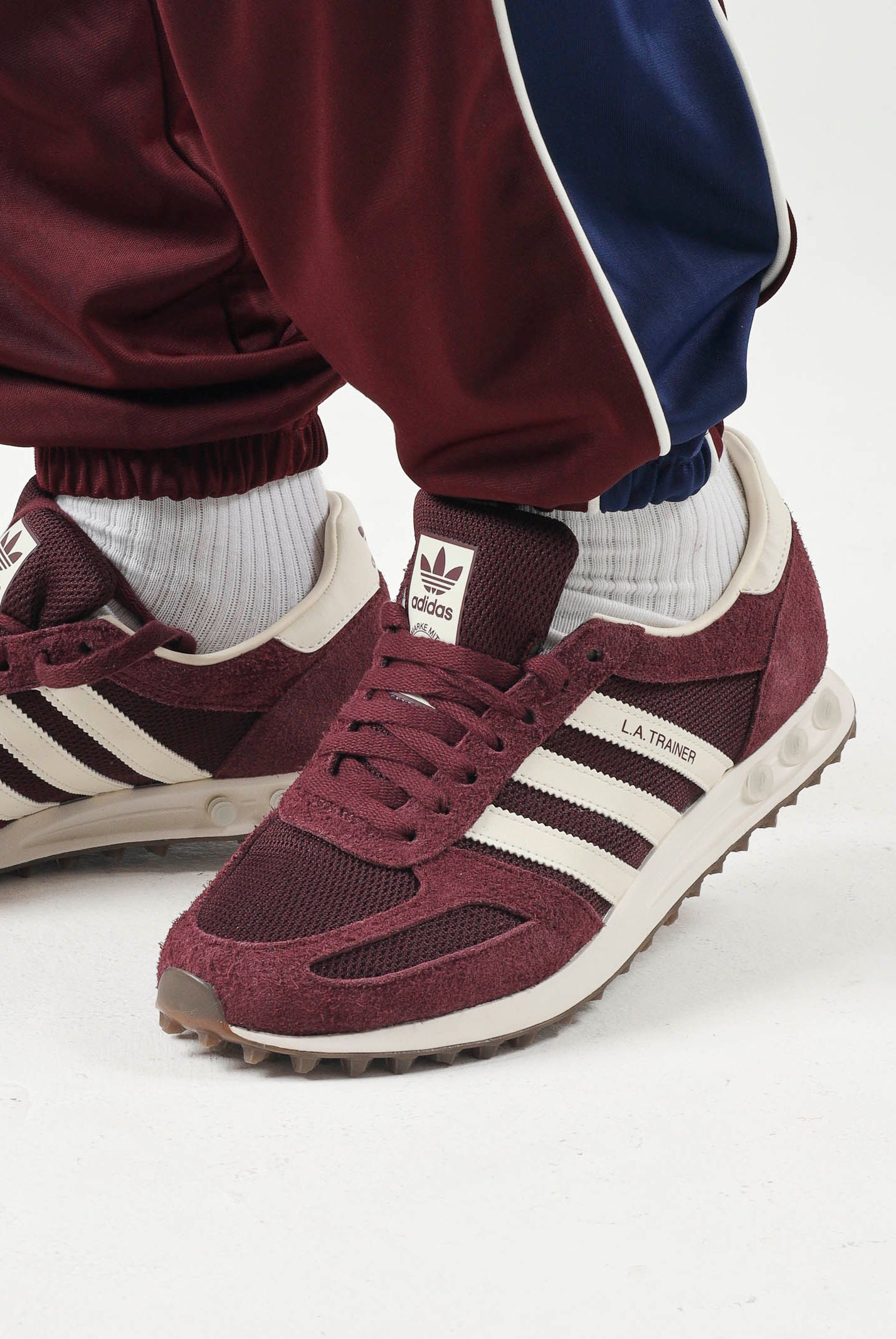 ADIDAS ORIGINALS Sneakers LA TRAINER OG Maroon bordeaux con inserti in suede KH9682 . ADIDAS ORIGINALS