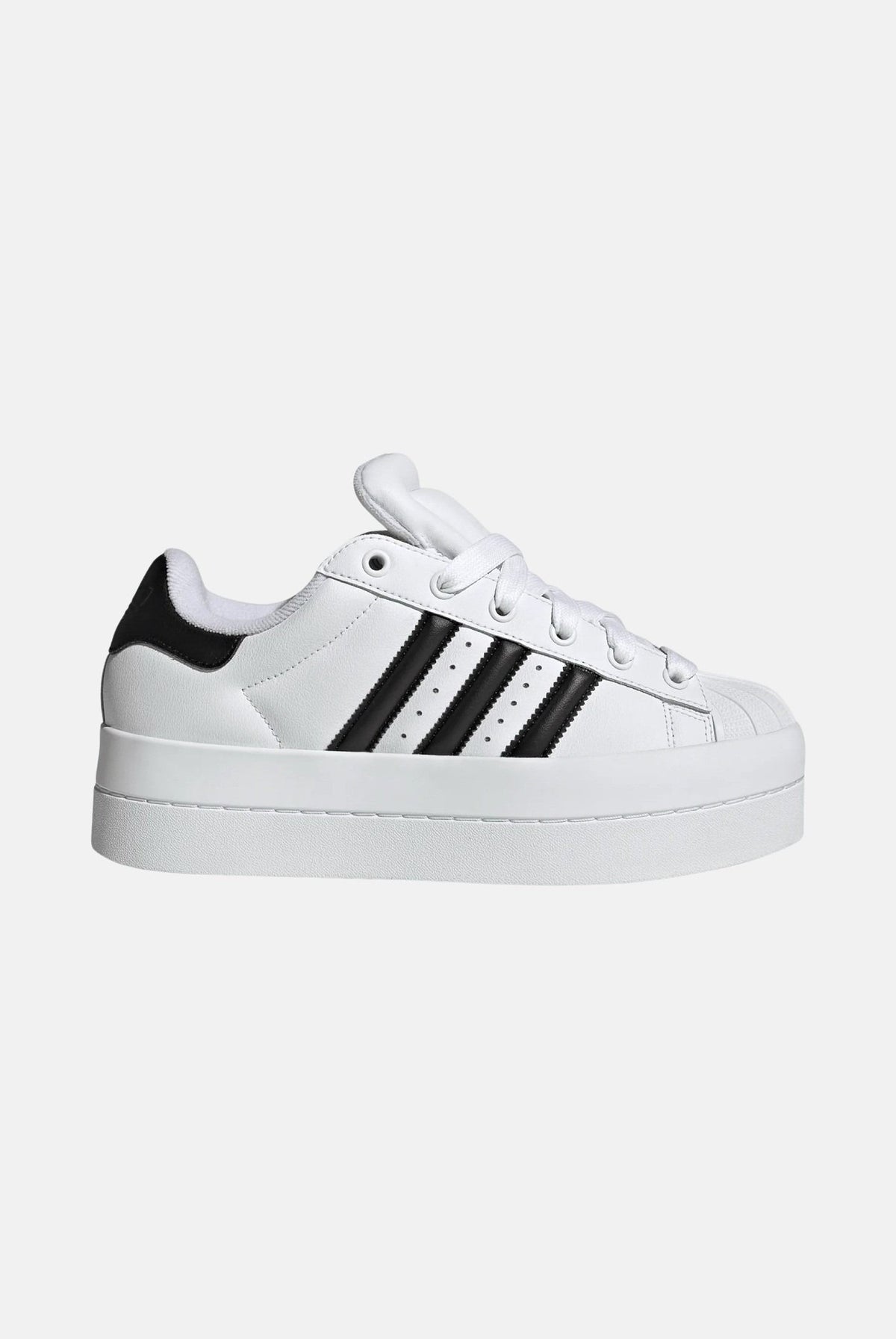 ADIDAS ORIGINALS Sneakers SUPERSTAR bold white per uomo e donna con platform rialzato e dettagli neri. KI1925 . ADIDAS ORIGINALS