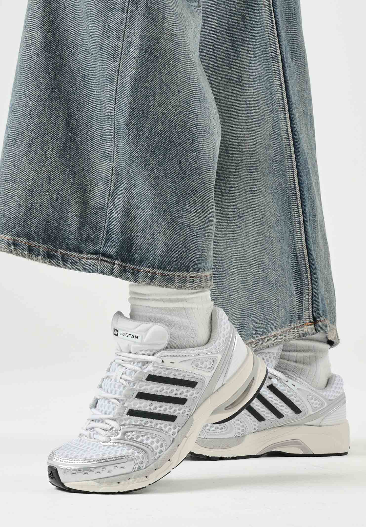 ADIDAS ORIGINALS Sneakers ADISTAR CONTROL 5 white/ silver bianco grigio da donna con dettagi metalizzati a contrasto<BR/> KI8732 . ADIDAS ORIGINALS