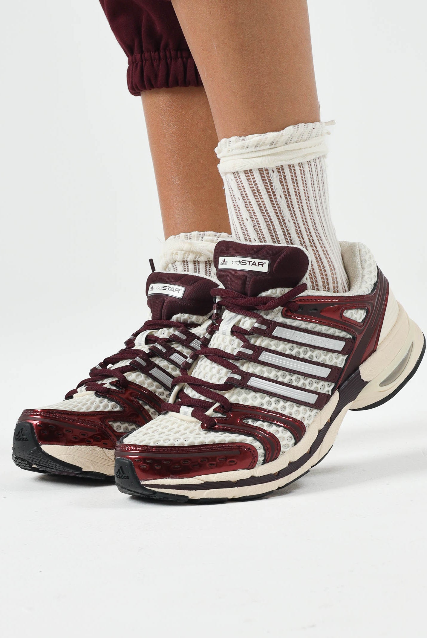 ADIDAS ORIGINALS Sneakers ADISTAR CONTROL 5 silver-metallic da donna con motivo tecnico running<BR/> KI9846 . ADIDAS ORIGINALS