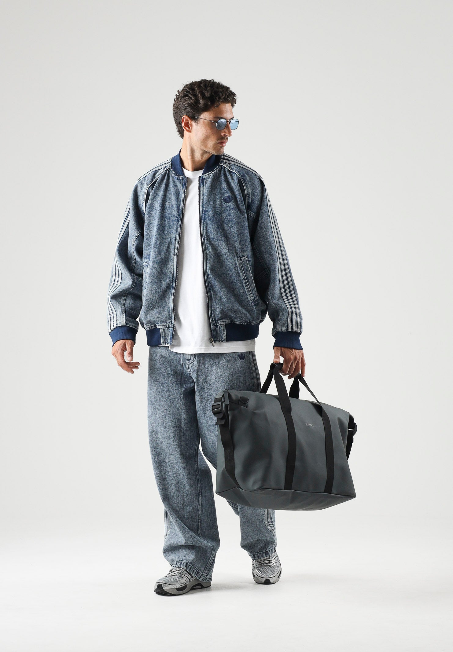 ADIDAS ORIGINALS Giubbotto in denim adicolor da uomo KQ6332 . ADIDAS ORIGINALS