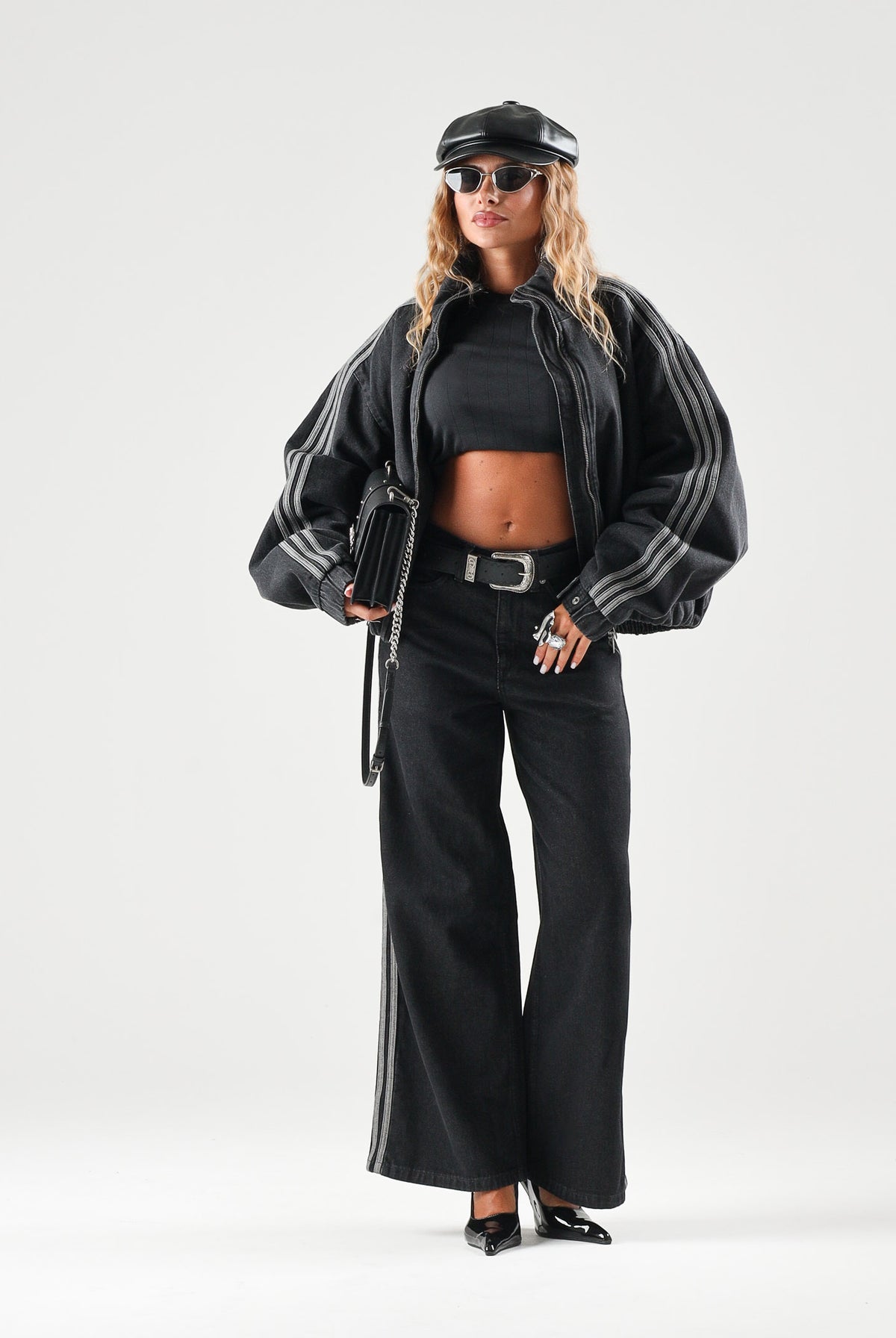 ADIDAS ORIGINALS Jeans ADICOLOR DENIM WIDE LEG nero da donna con design a gamba larga e cuciture classiche KQ6469 . ADIDAS ORIGINALS