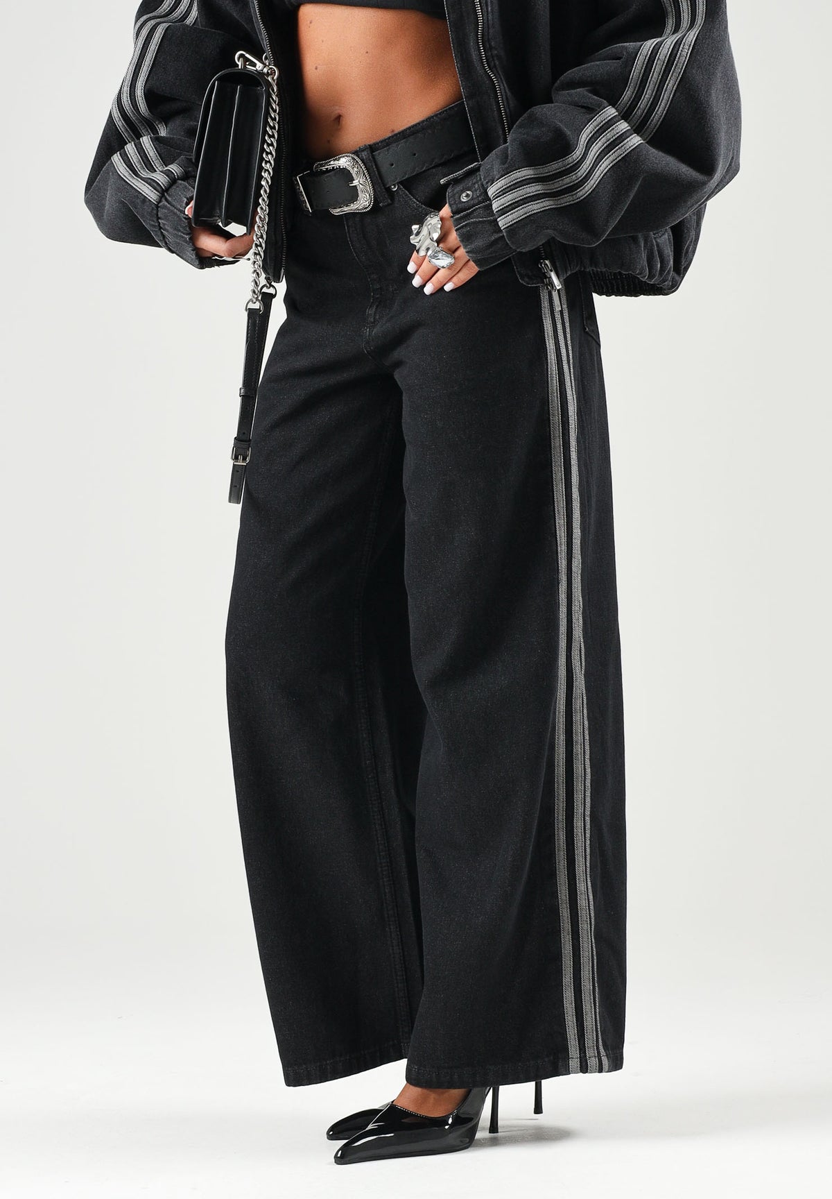 ADIDAS ORIGINALS Jeans ADICOLOR DENIM WIDE LEG nero da donna con design a gamba larga e cuciture classiche KQ6469 . ADIDAS ORIGINALS