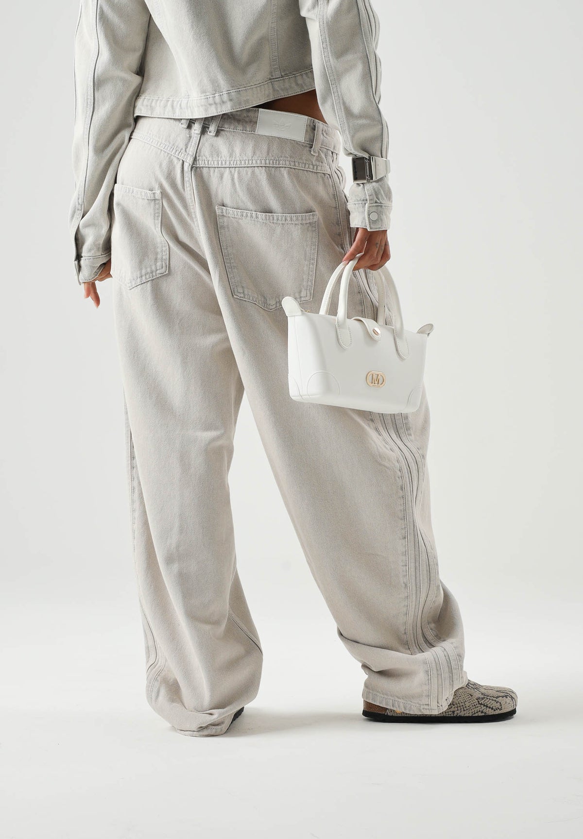 ADIDAS ORIGINAL Jeans vintage grigio chiaro da donna con gamba ampia KQ6475 . ADIDAS ORIGINALS