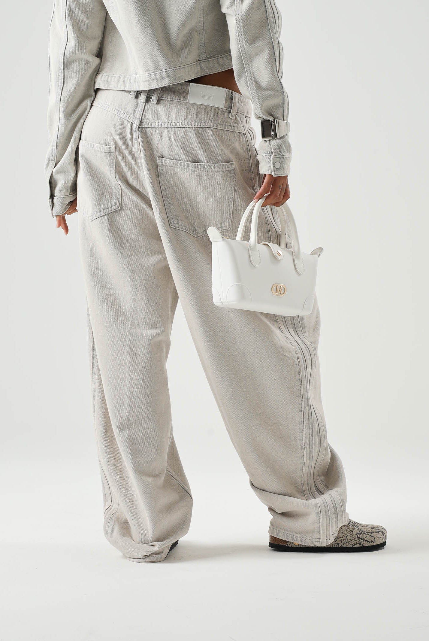 ADIDAS ORIGINALS jeans Vintage Wide Leg Jeans Light Denim/Off White, Light Denim/Off White grigio chiaro da donna. KQ6475 . ADIDAS ORIGINALS