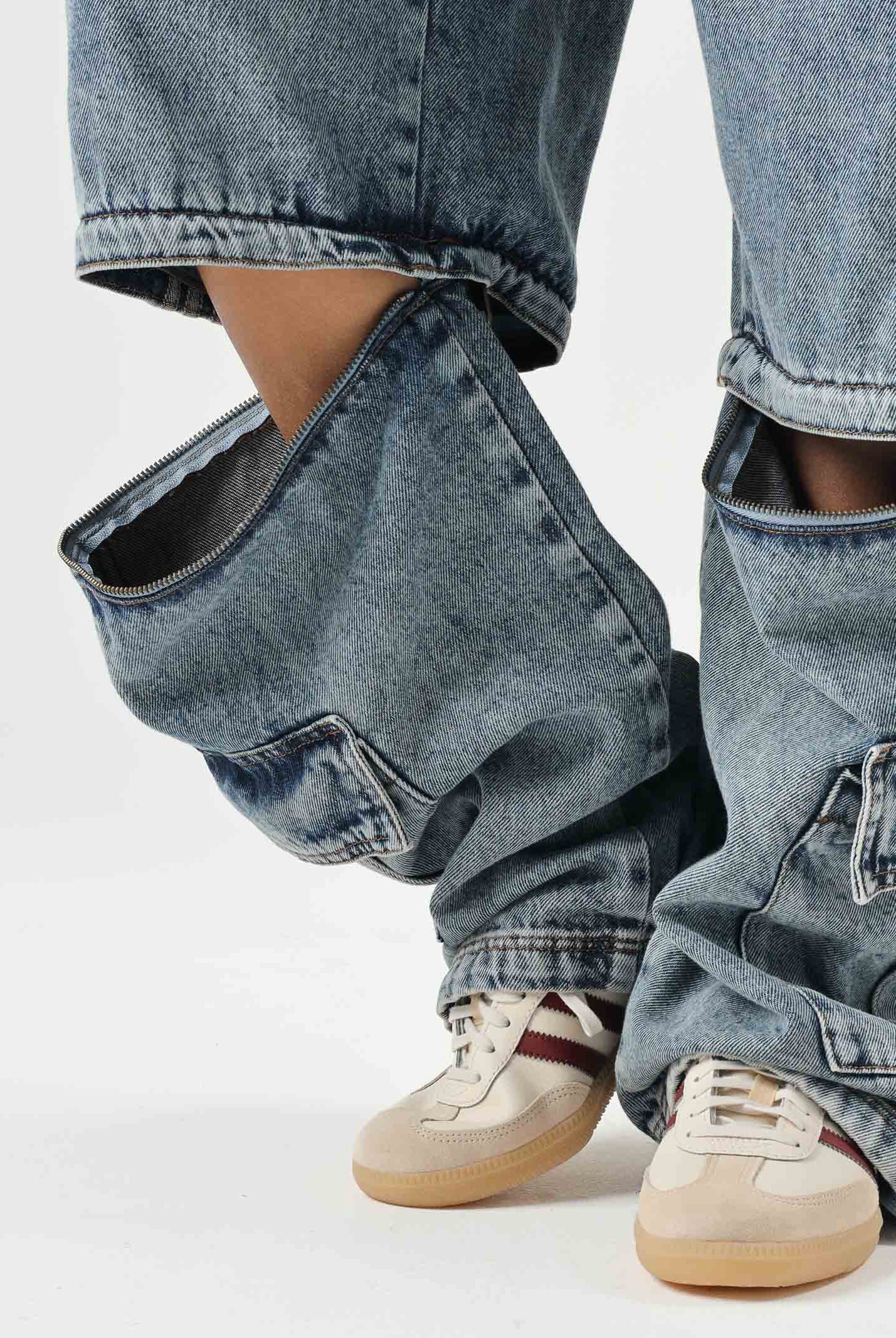 ADIDAS ORIGINALS Jeans cargo Blue blu da uomo e donna con tasche applicate KQ6479 . ADIDAS ORIGINALS
