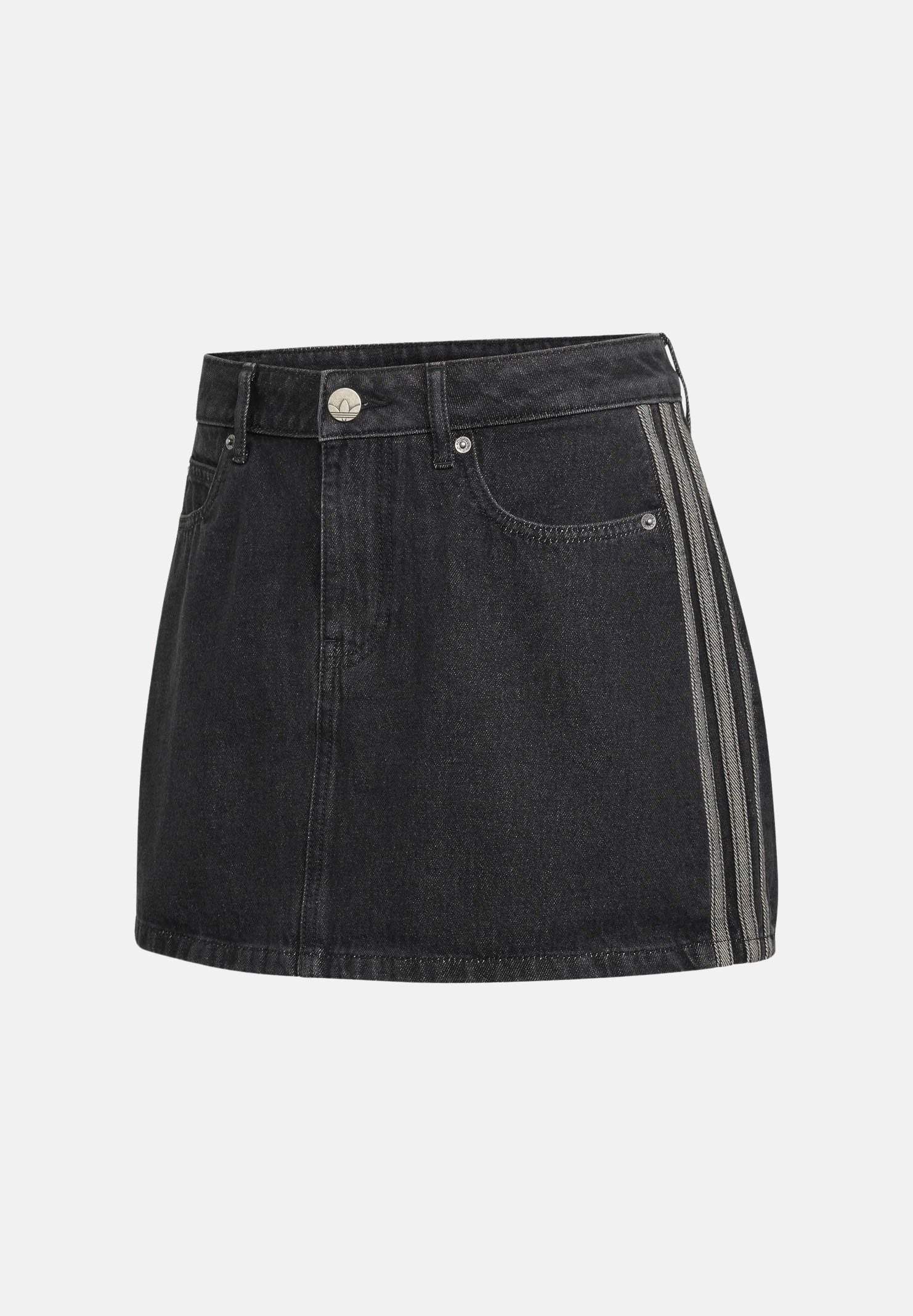 ADIDAS ORIGINALS Gonna MID RISE corta true black nero denim da donna con iconiche 3-Stripes laterali a contrasto. KQ6485 . ADIDAS ORIGINALS