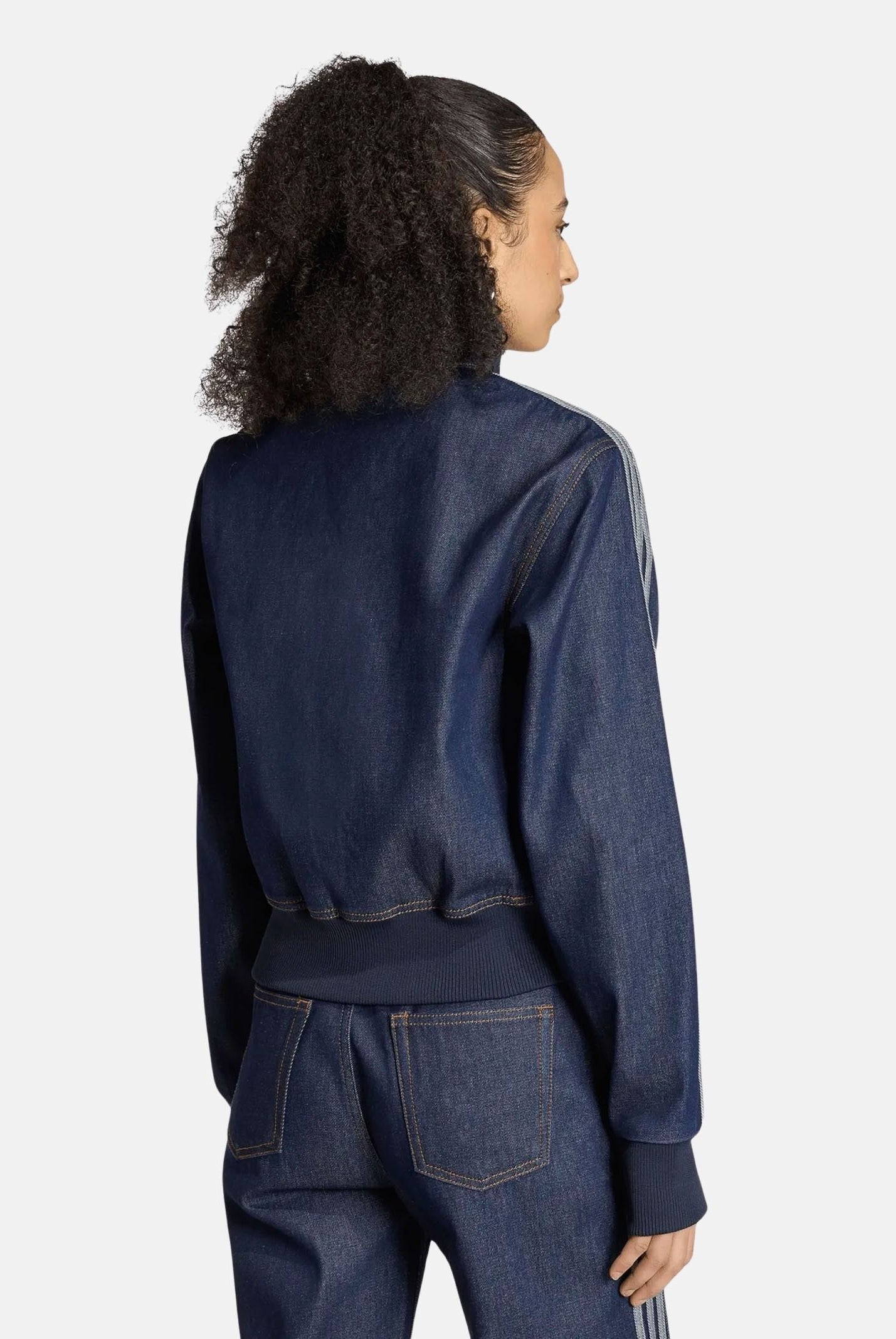 ADIDAS ORIGINALS Giacca FIREBIRD DENIM indigo blu da donna con iconiche 3-Stripes laterali. KQ6491 . ADIDAS ORIGINALS