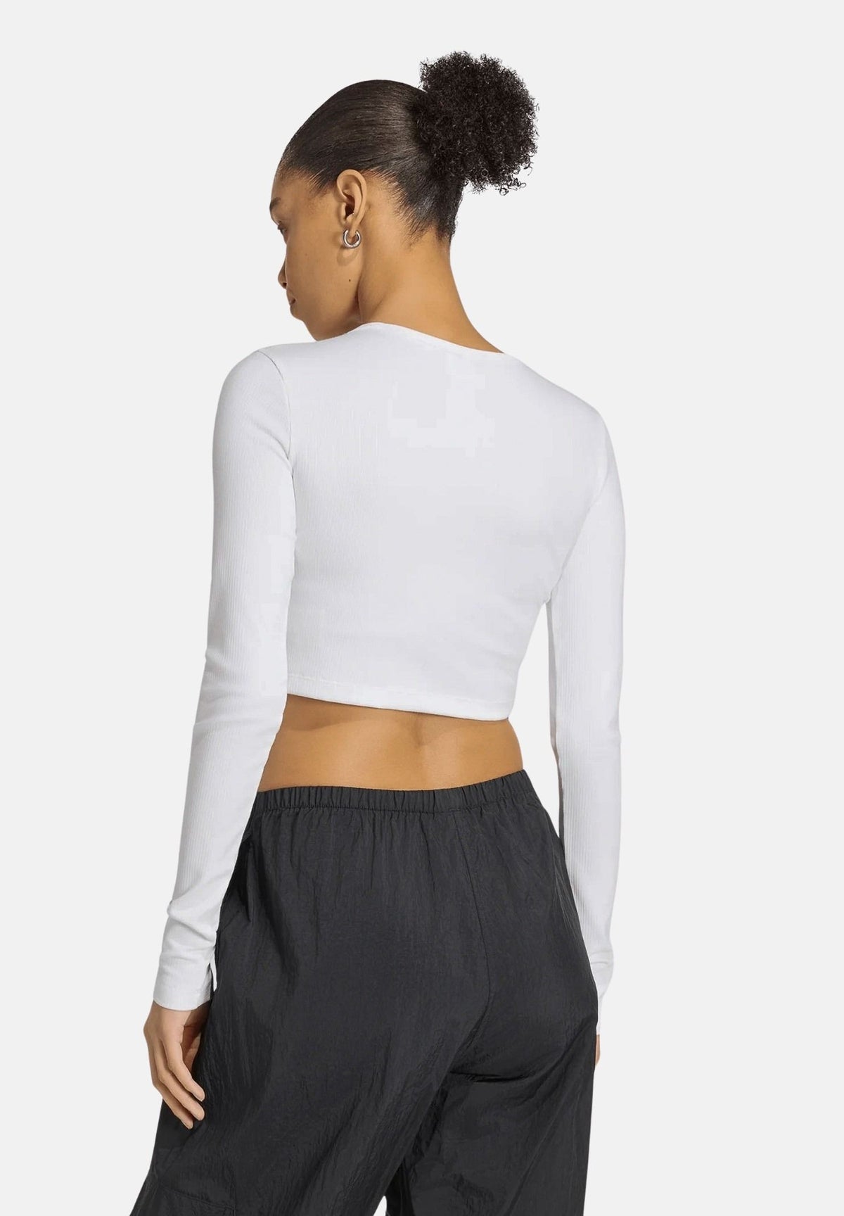 ADIDAS ORIGINALS Maglia manica lunga ESSENTIALS RIB CROPPED bianca da donna con logo Trefoil ricamato. KR1131 . ADIDAS ORIGINALS