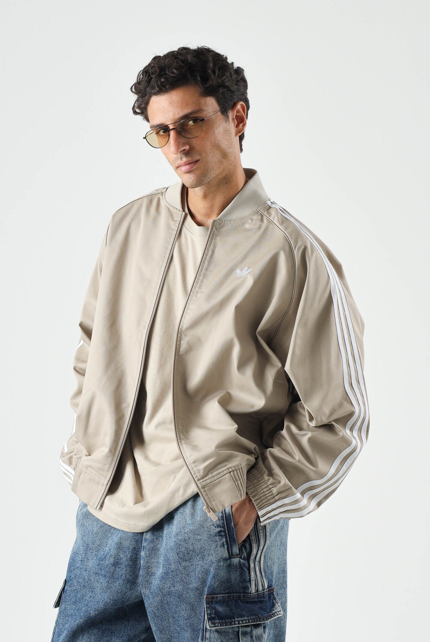 ADIDAS ORIGINALS felpa con zip SST Adicolor Classics Cotton Twill Tracktop khaki three beige, colore basico beige, uomo. KR1369 . ADIDAS ORIGINALS