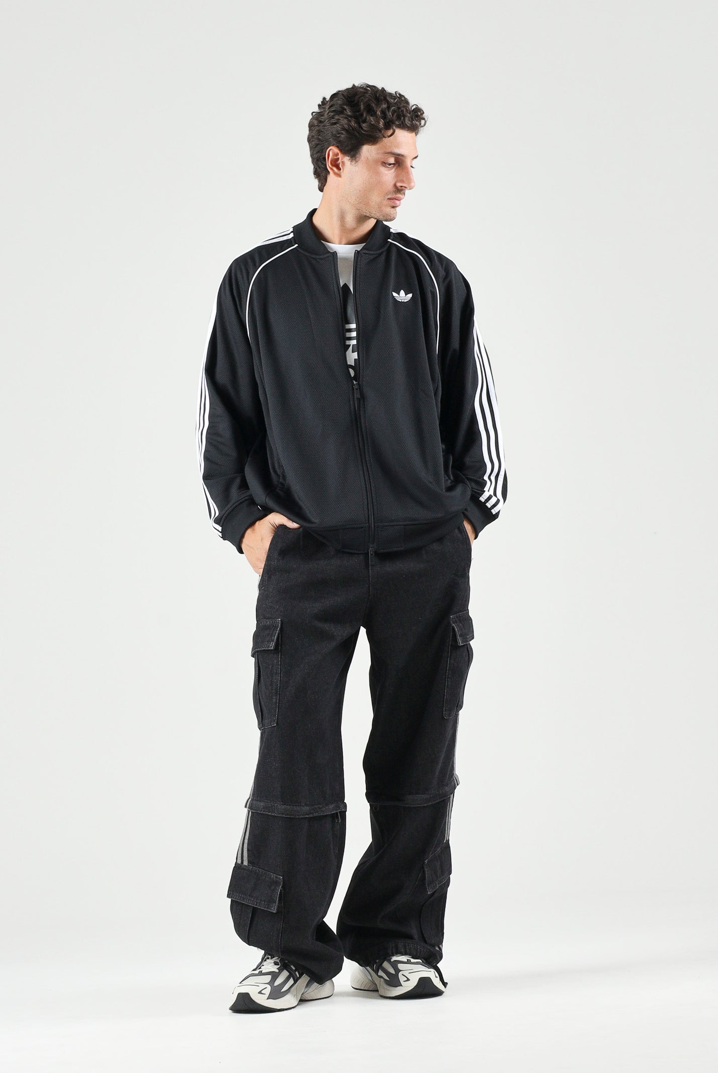 ADIDAS ORIGINALS Felpa con zip SST Adicolor Classics Tracktop black nero, colore basico nero, uomo. KR1374 . ADIDAS ORIGINALS