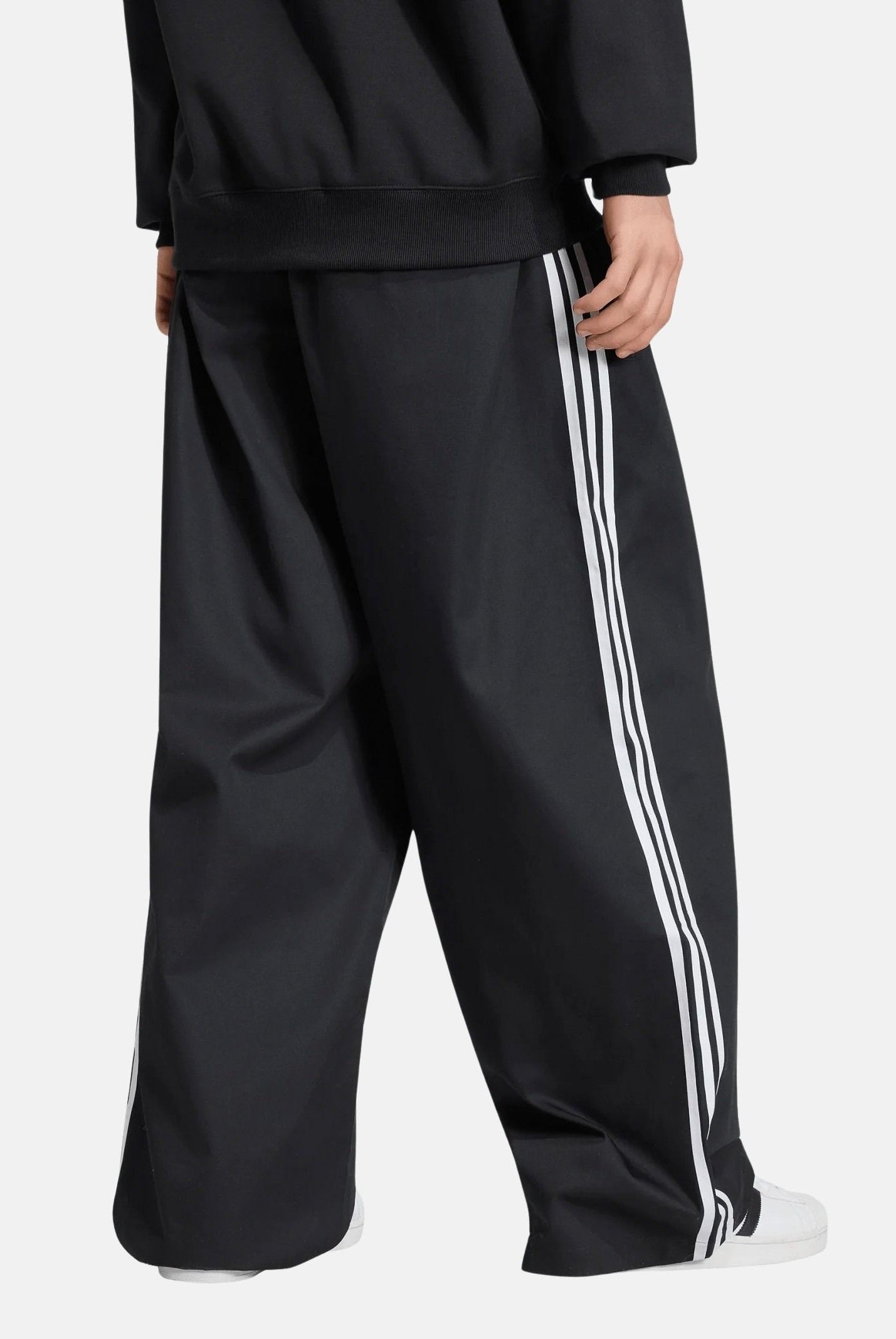 ADIDAS ORIGINALS pantaloni sportivi Adicolor SST Cotton Twill Pants black nero uomo. KR1387 . ADIDAS ORIGINALS