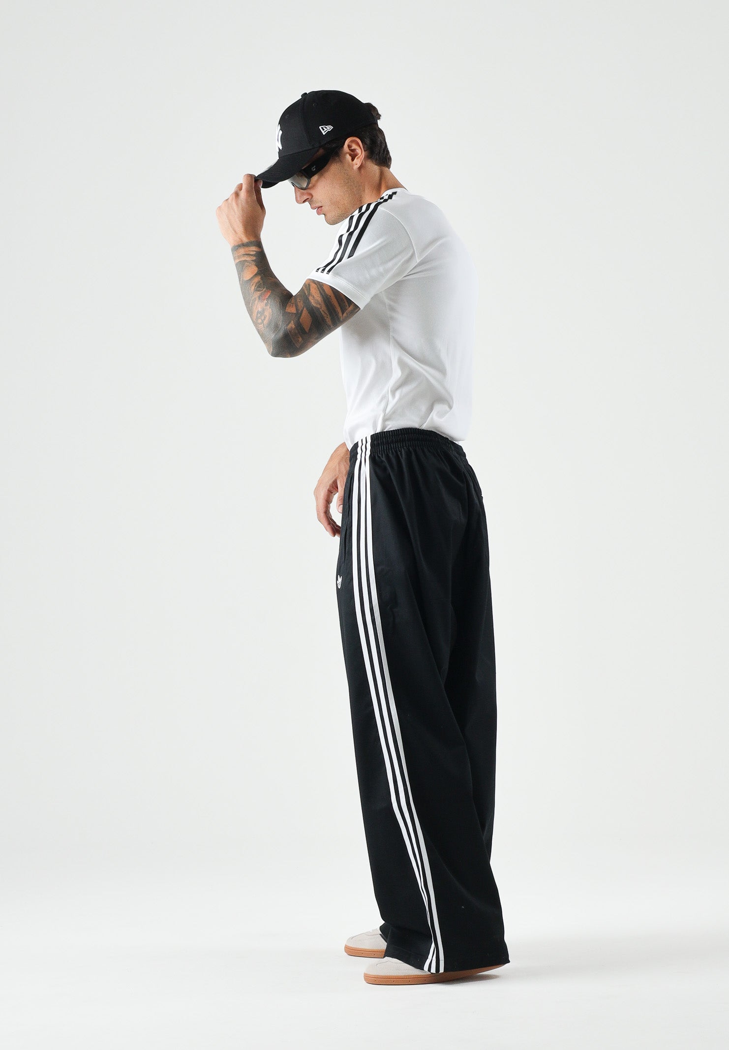 ADIDAS ORIGINALS pantaloni sportivi Adicolor SST Cotton Twill Pants black nero uomo. KR1387 . ADIDAS ORIGINALS