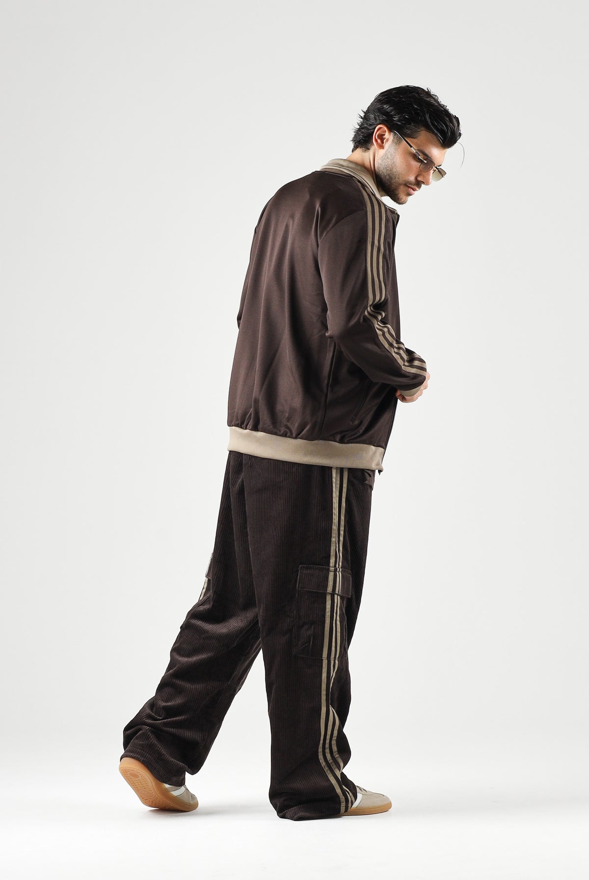 ADIDAS ORIGINALS Pantaloni cargo marrone/coffe per uomo e donna KR1405 . ADIDAS ORIGINALS