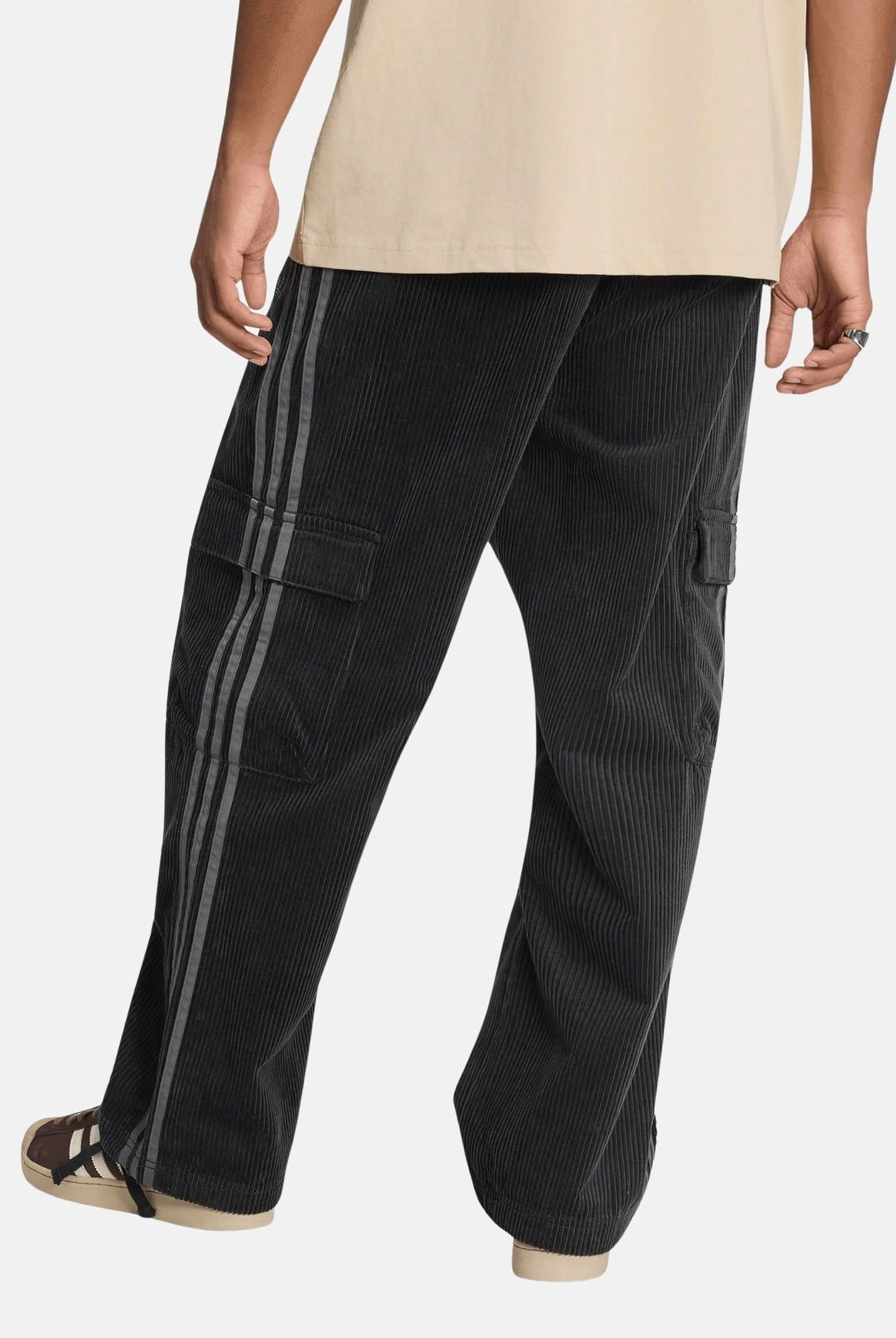 ADIDAS ORIGINALS Pantaloni cargo nero da uomo KR1407 . ADIDAS ORIGINALS