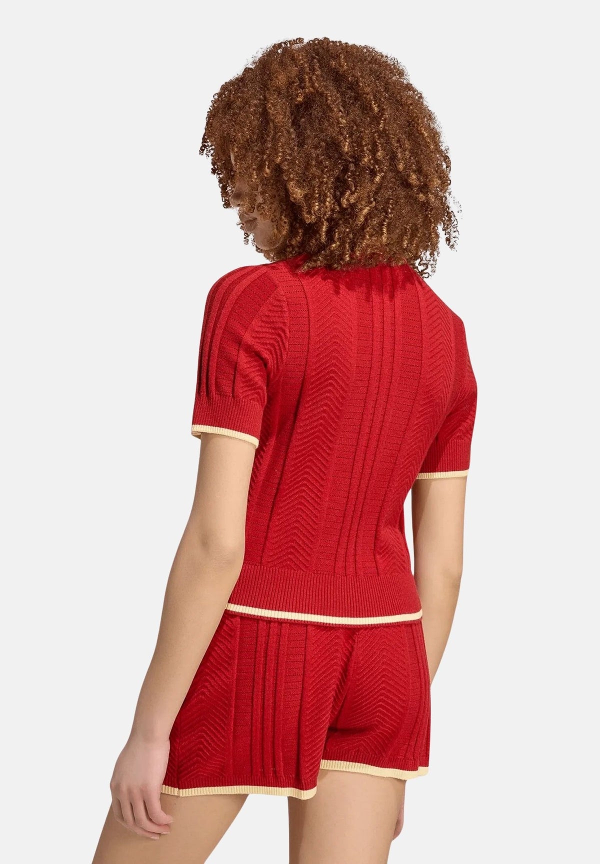 ADIDAS ORIGINALS Polo manica corta rossa per donna con colletto a contrasto e bottoni frontali. KR7060 . ADIDAS ORIGINALS