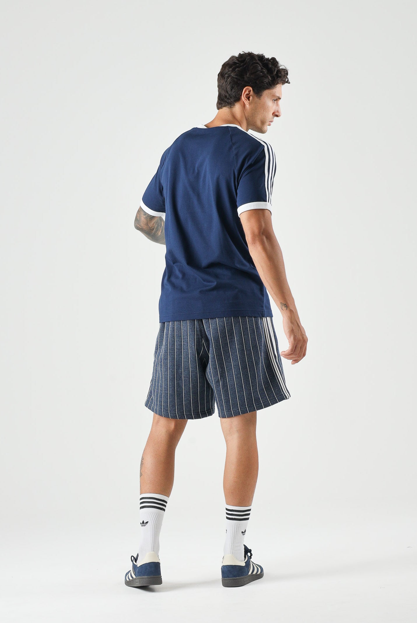 ADIDAS ORIGINALS Short PINSTRIPES blu da uomo e donna con motivo gessato<BR/> KR9706 . ADIDAS ORIGINALS