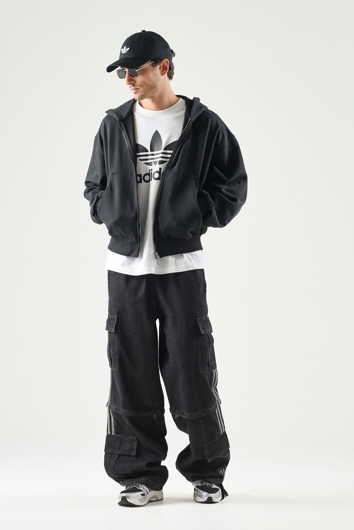 ADIDAS ORIGINALS Felpa PREMIUM ESSENTIALS nera da uomo con cappuccio KS4102 . ADIDAS ORIGINALS
