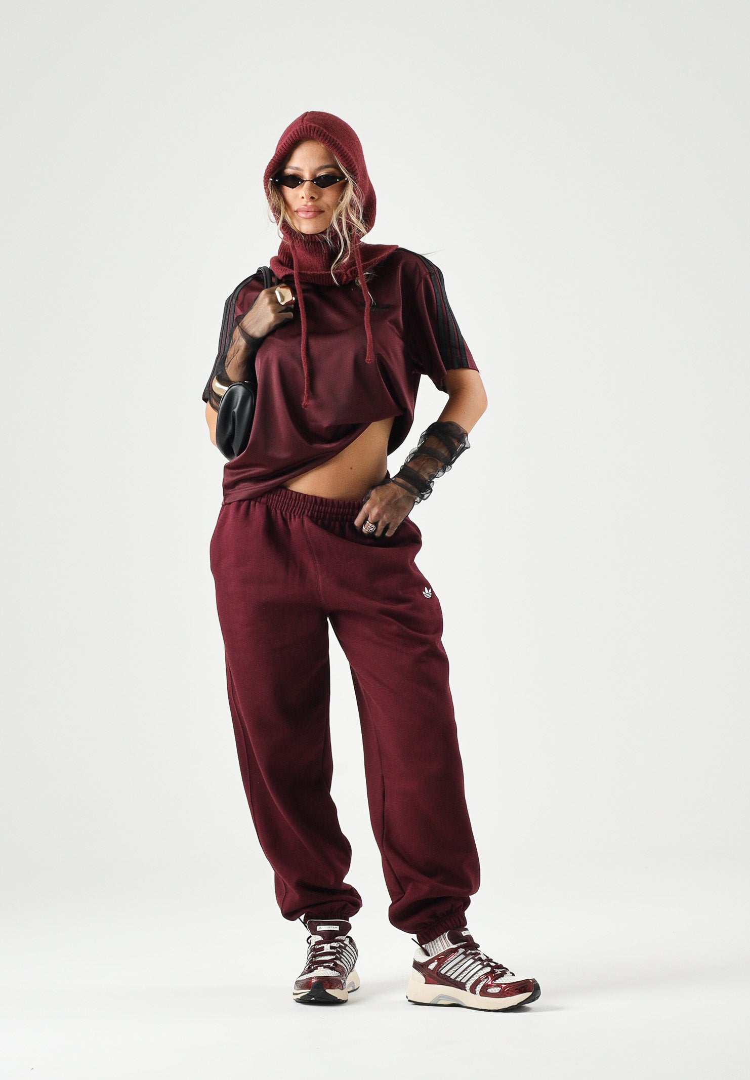 ADIDAS ORIGINALS T-shirt FIREBIRD TEE SHADOW marrone e bordeaux da donna con iconiche 3- stripes nere KS4799 . ADIDAS ORIGINALS