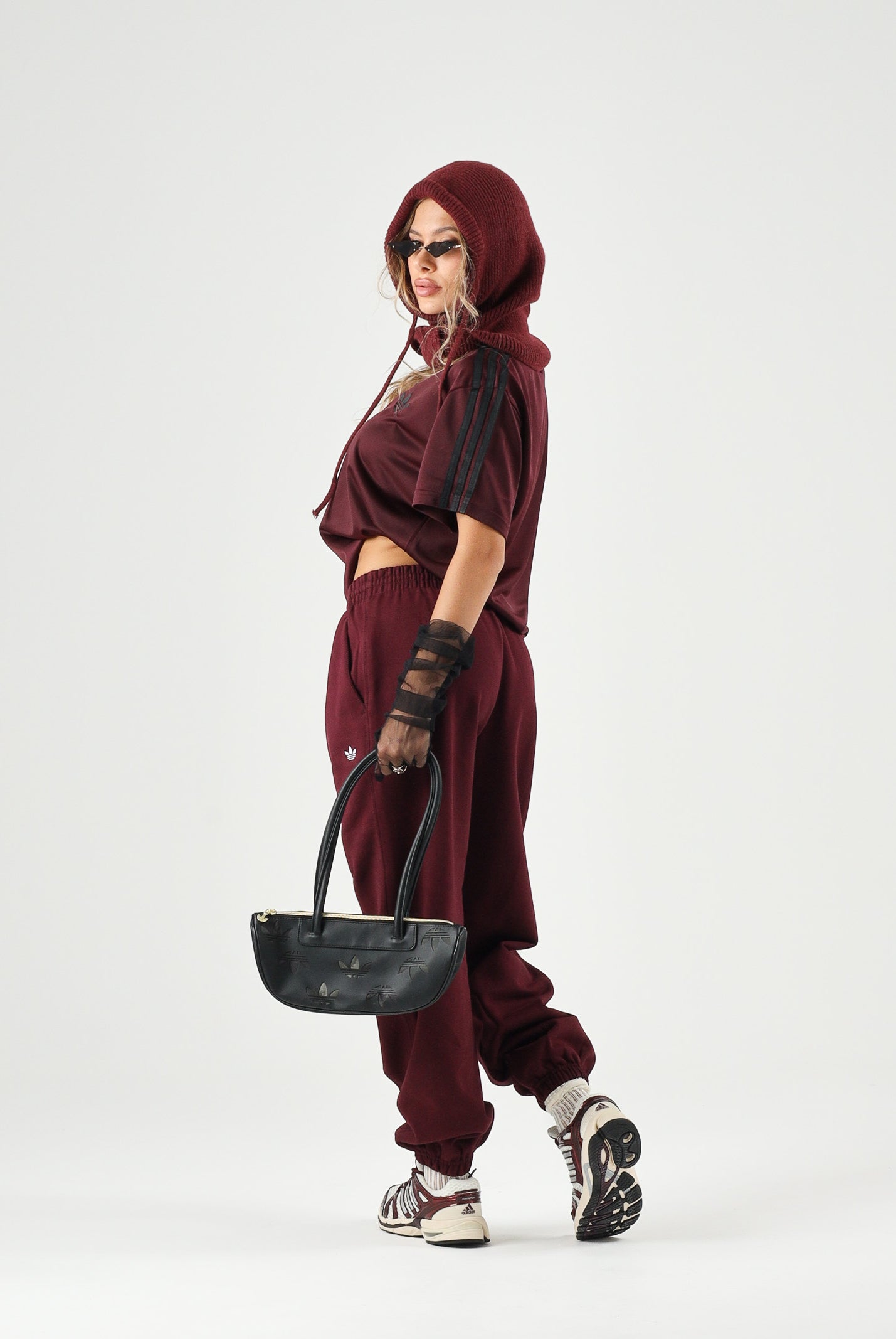 ADIDAS ORIGINALS T-shirt FIREBIRD TEE SHADOW marrone e bordeaux da donna con iconiche 3- stripes nere KS4799 . ADIDAS ORIGINALS