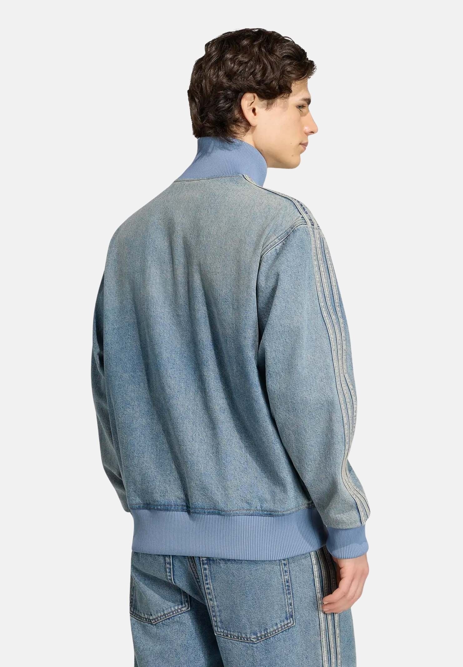 ADIDAS ORIGINALS Giubbotto FIREBIRD ADICOLOR denim-azzurro da uomo con effetto slavato e 3-Stripes sulle maniche. KS4970 . ADIDAS ORIGINALS