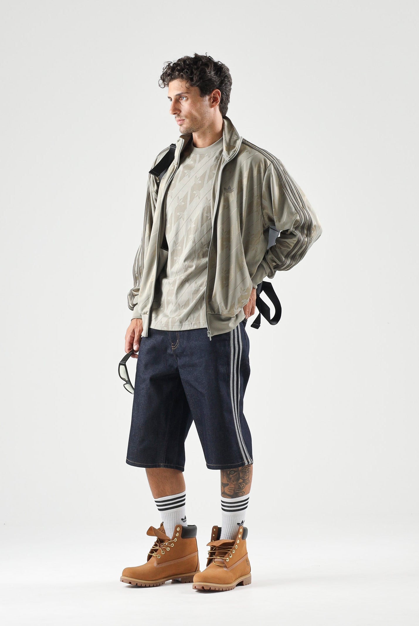 ADIDAS ORIGINALS Shorts FIREBIRD ADICOLOR JORTS indig blu per uomo e donna con iconiche 3-stripes KS6882 . ADIDAS ORIGINALS