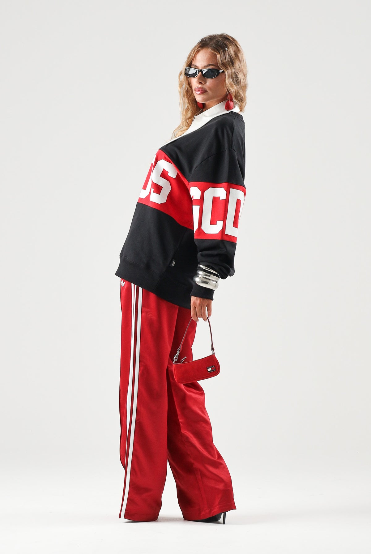 ADIDAS ORIGINALS Pantaloni WIDE LEG rosso per donna con coulisse in vita e bande laterali bianche. KS7338 . ADIDAS ORIGINALS