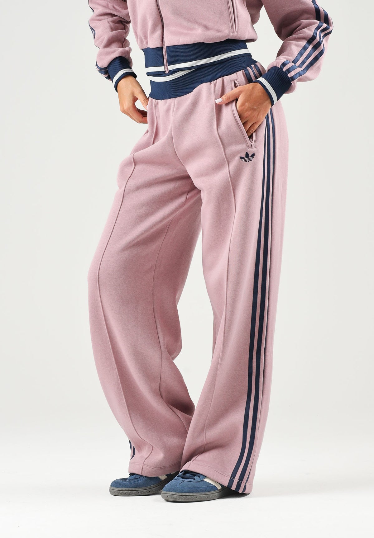 ADIDAS ORIGINALS Pantaloni sportivi FIREBIRD LOOSE TRACK PANTS Magic mauve-indigo, rosa malva e blu da donna KS7349 . ADIDAS ORIGINALS