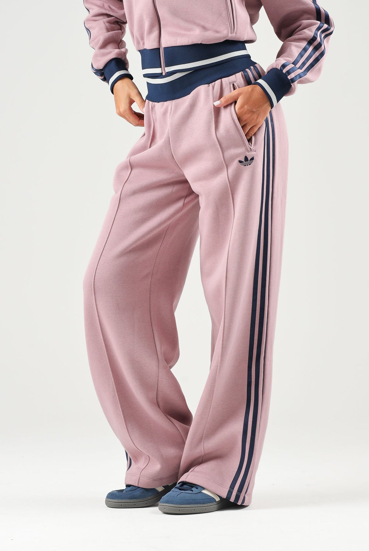 ADIDAS ORIGINALS Pantaloni sportivi FIREBIRD LOOSE TRACK PANTS Magic mauve-indigo, rosa malva e blu da donna KS7349 . ADIDAS ORIGINALS