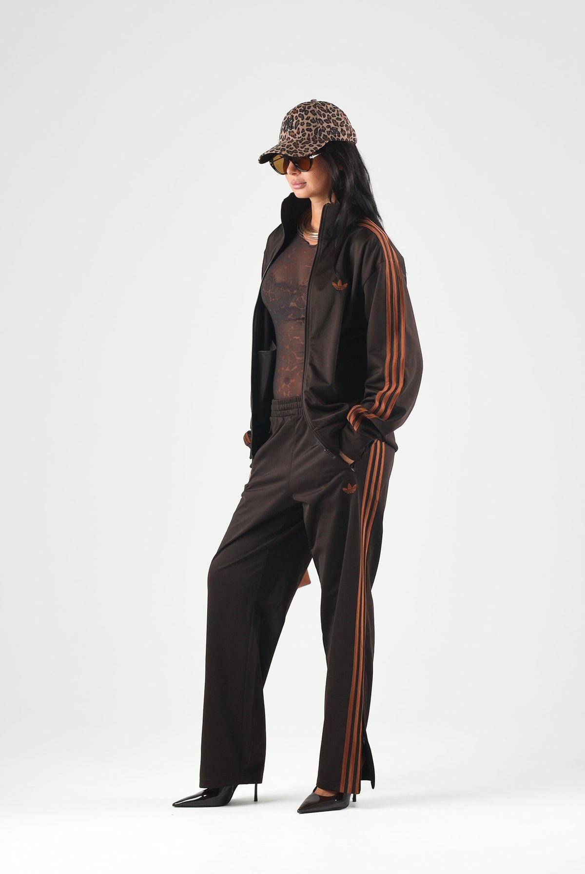 ADIDAS ORIGINALS Pantaloni FIREBIRD TRACK PANTS Aurora Coffee marrone per uomo e donna KS7477 . ADIDAS ORIGINALS