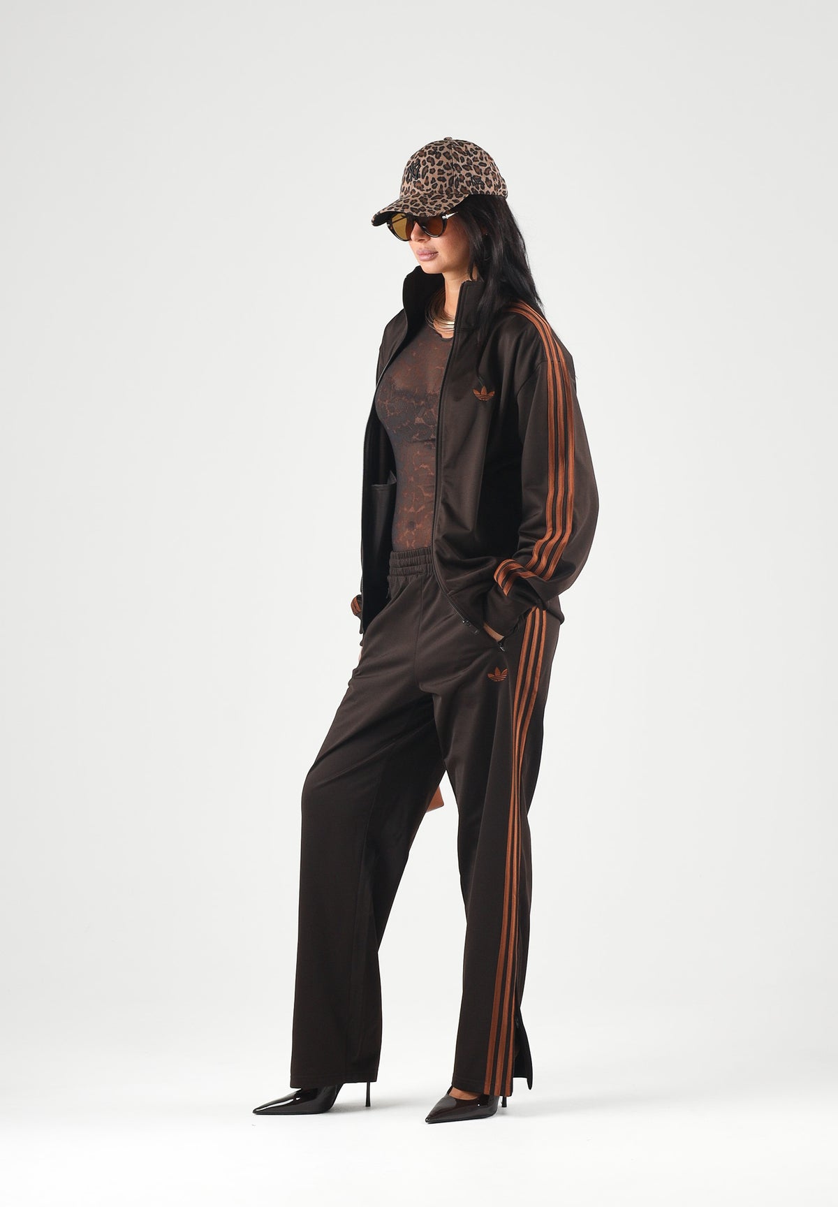 ADIDAS ORIGINALS Pantaloni FIREBIRD TRACK PANTS Aurora Coffee marrone per uomo e donna KS7477 . ADIDAS ORIGINALS