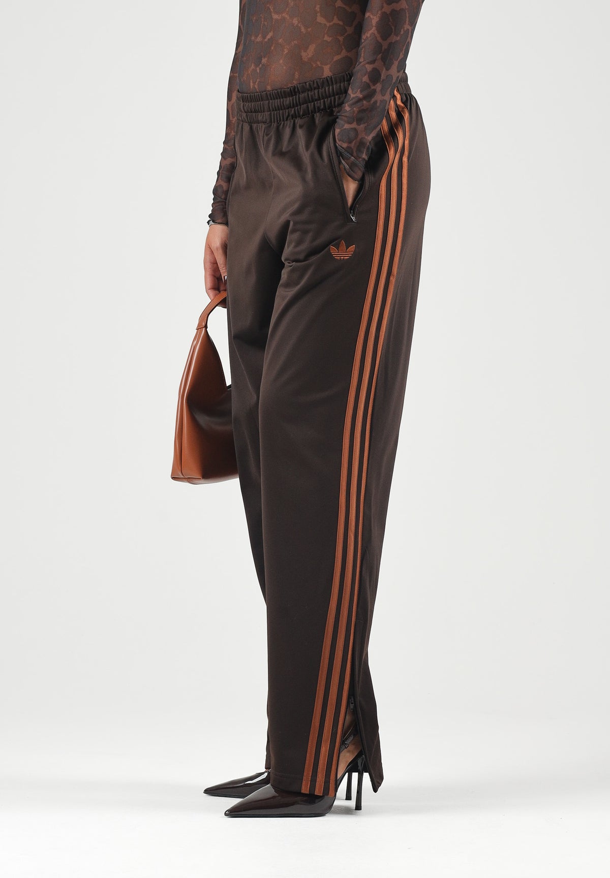 ADIDAS ORIGINALS Pantaloni FIREBIRD TRACK PANTS Aurora Coffee marrone per uomo e donna KS7477 . ADIDAS ORIGINALS