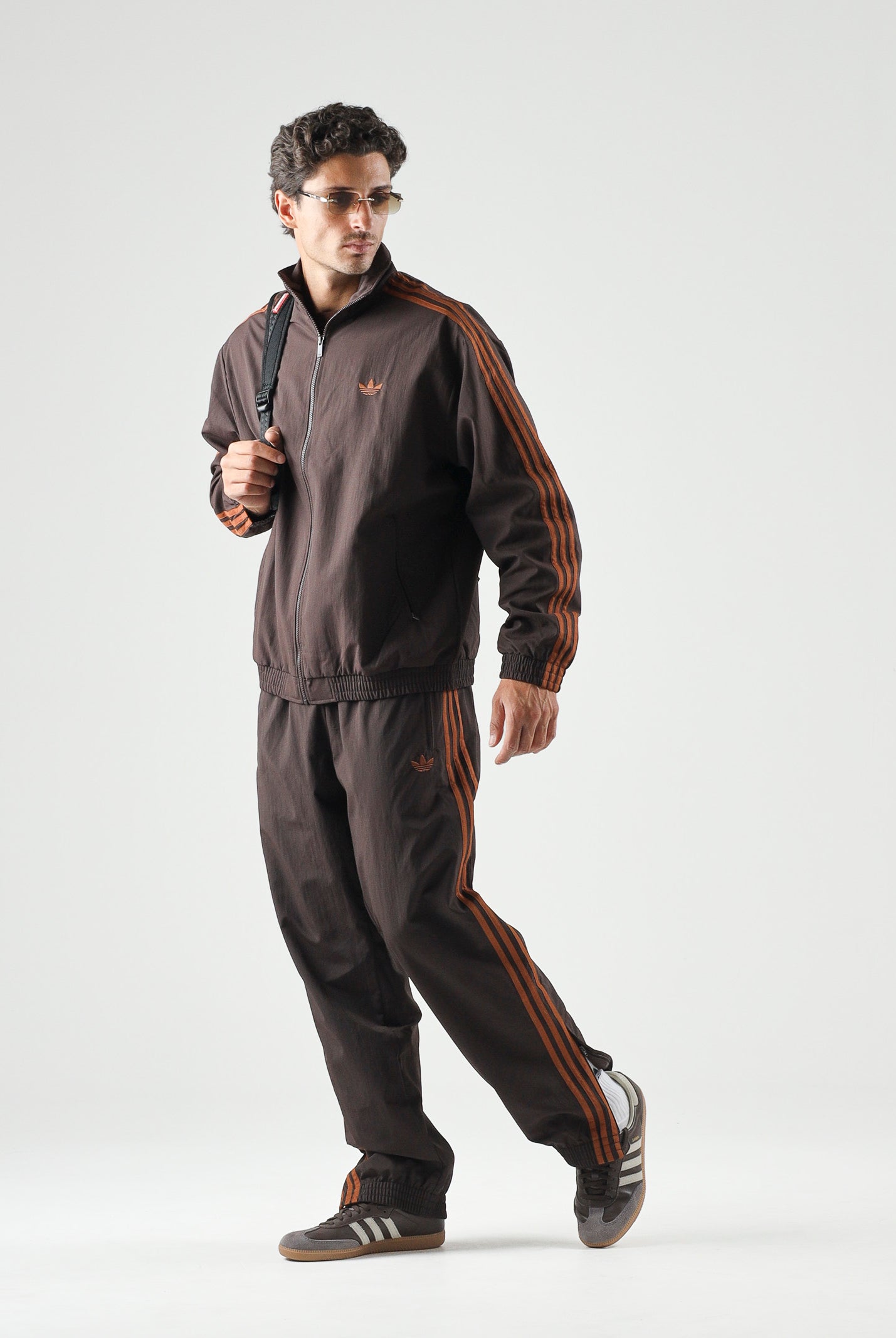 ADIDAS ORIGINALS Giacca FIREBIRD WOVEN T Aurora Coffee-marrone da uomo con logo Trefoil ricamato. KS7492 . ADIDAS ORIGINALS