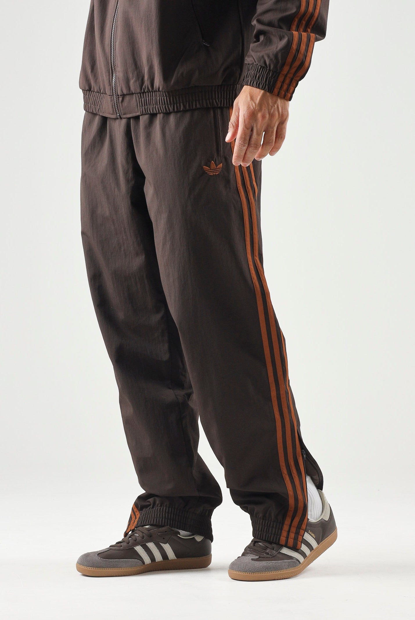 ADIDAS ORIGINALS Pantaloni FIREBIRD WOVEN Aurora Coffee-marrone da uomo con logo Trefoil ricamato. KS7499 . ADIDAS ORIGINALS
