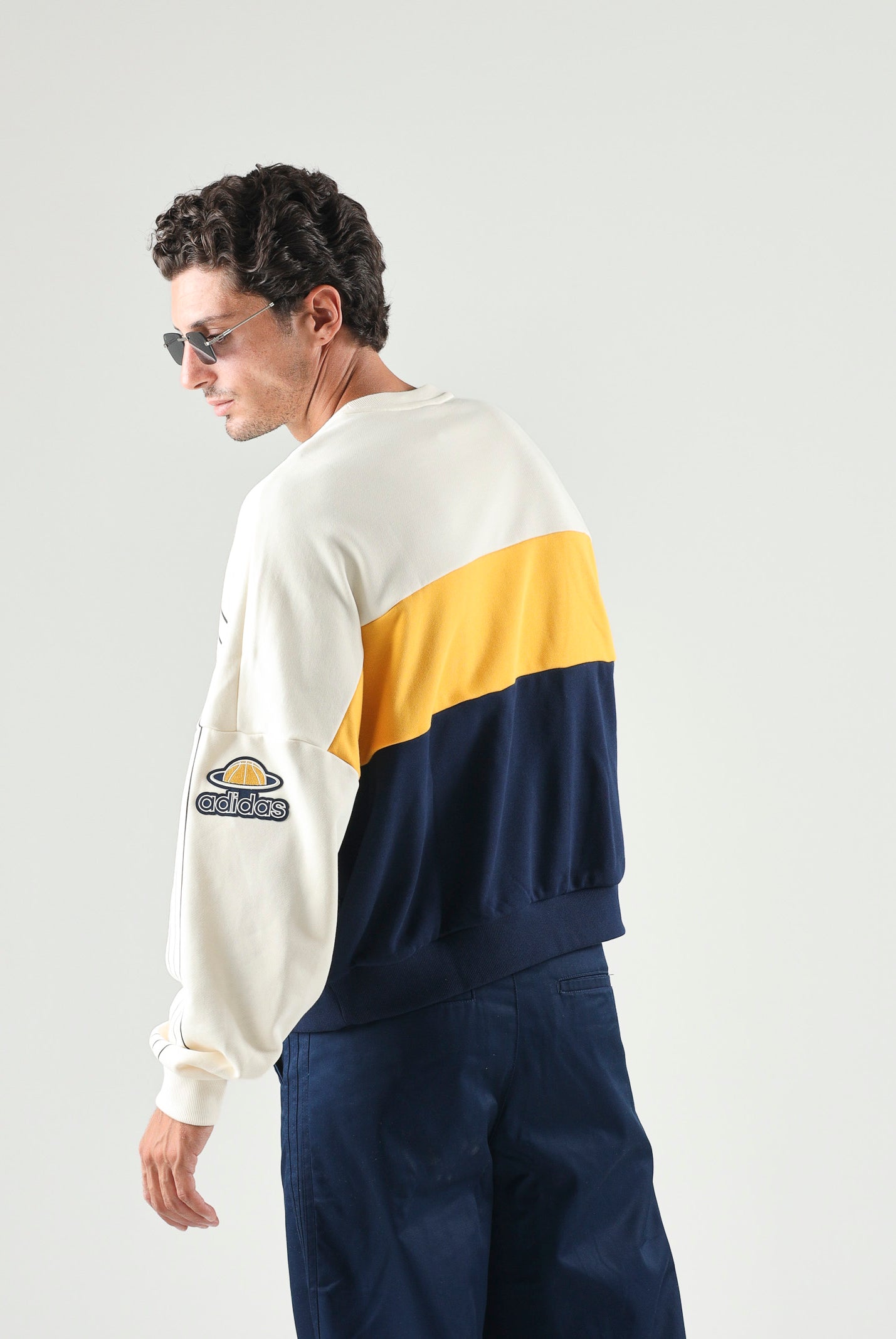ADIDAS ORIGINALS Felpa ORIGINALS CREWNECK Cream White-vaniglia per uomo e donna KS8191 . ADIDAS ORIGINALS