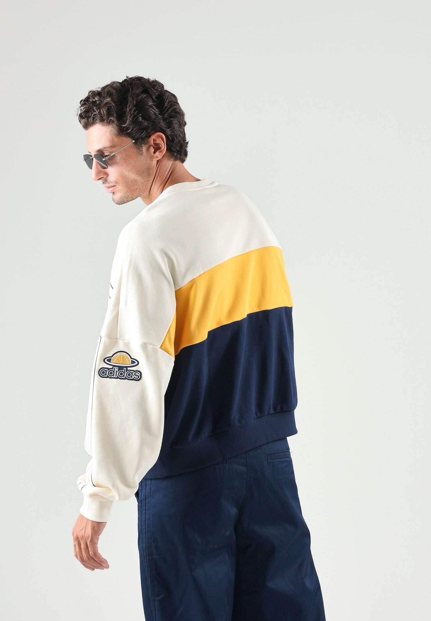 ADIDAS ORIGINALS Felpa ORIGINALS CREWNECK Cream White-vaniglia per uomo e donna KS8191 . ADIDAS ORIGINALS