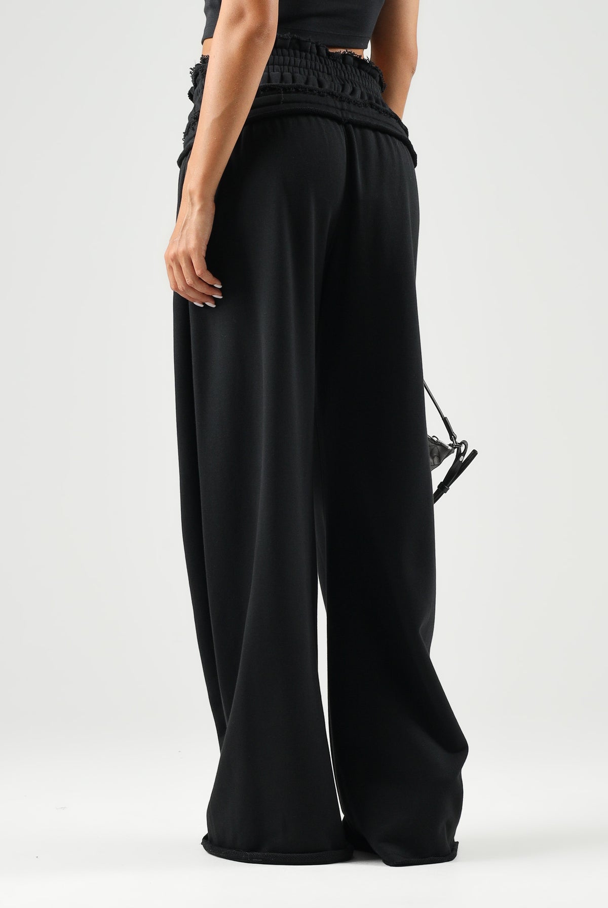 ADIDAS ORIGINALS Pantaloni WIDE LEG nero da donna con design tinta unita e vita elasticizzata con coulisse. KS9235 . ADIDAS ORIGINALS