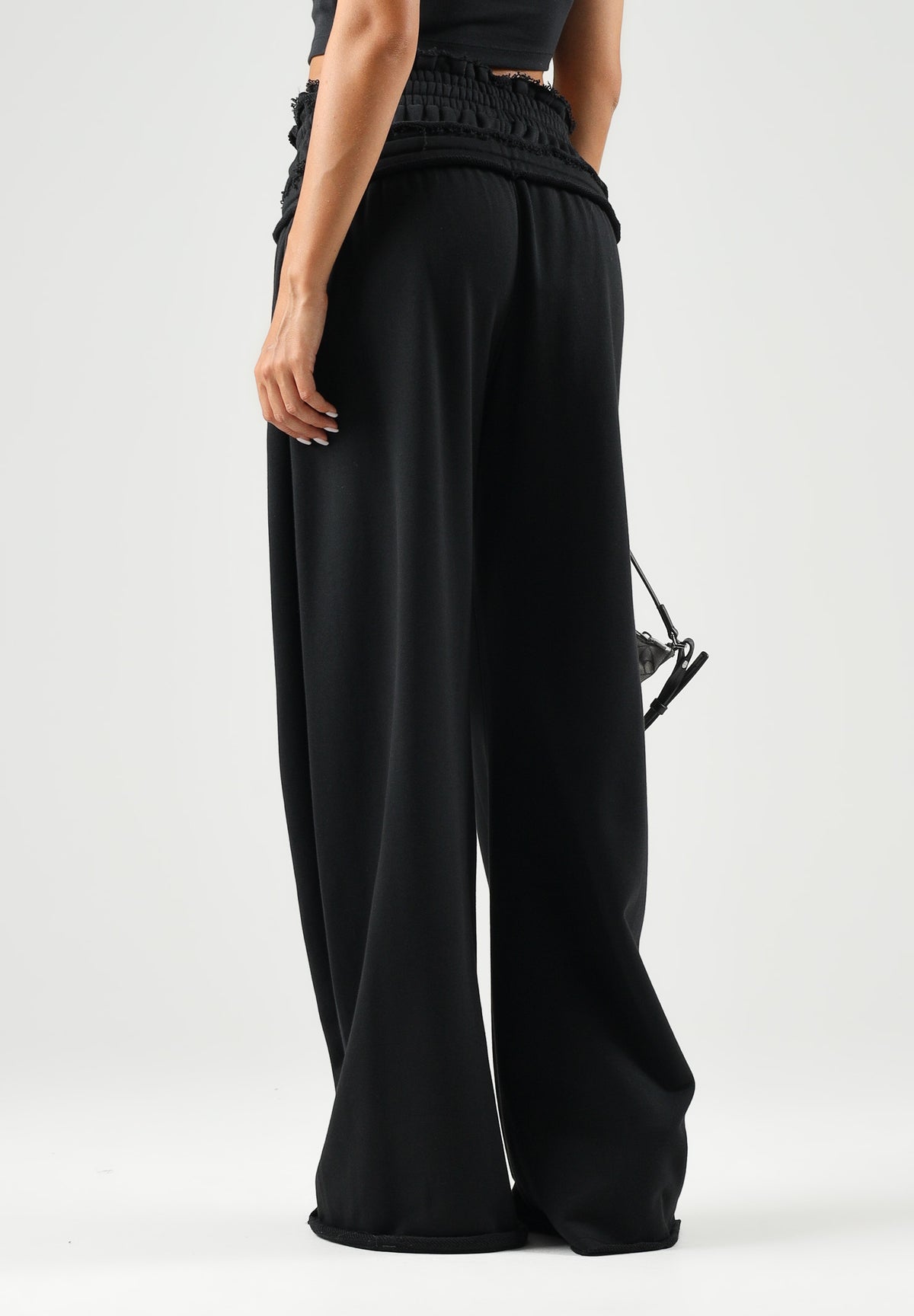 ADIDAS ORIGINALS Pantaloni WIDE LEG nero da donna con design tinta unita e vita elasticizzata con coulisse. KS9235 . ADIDAS ORIGINALS