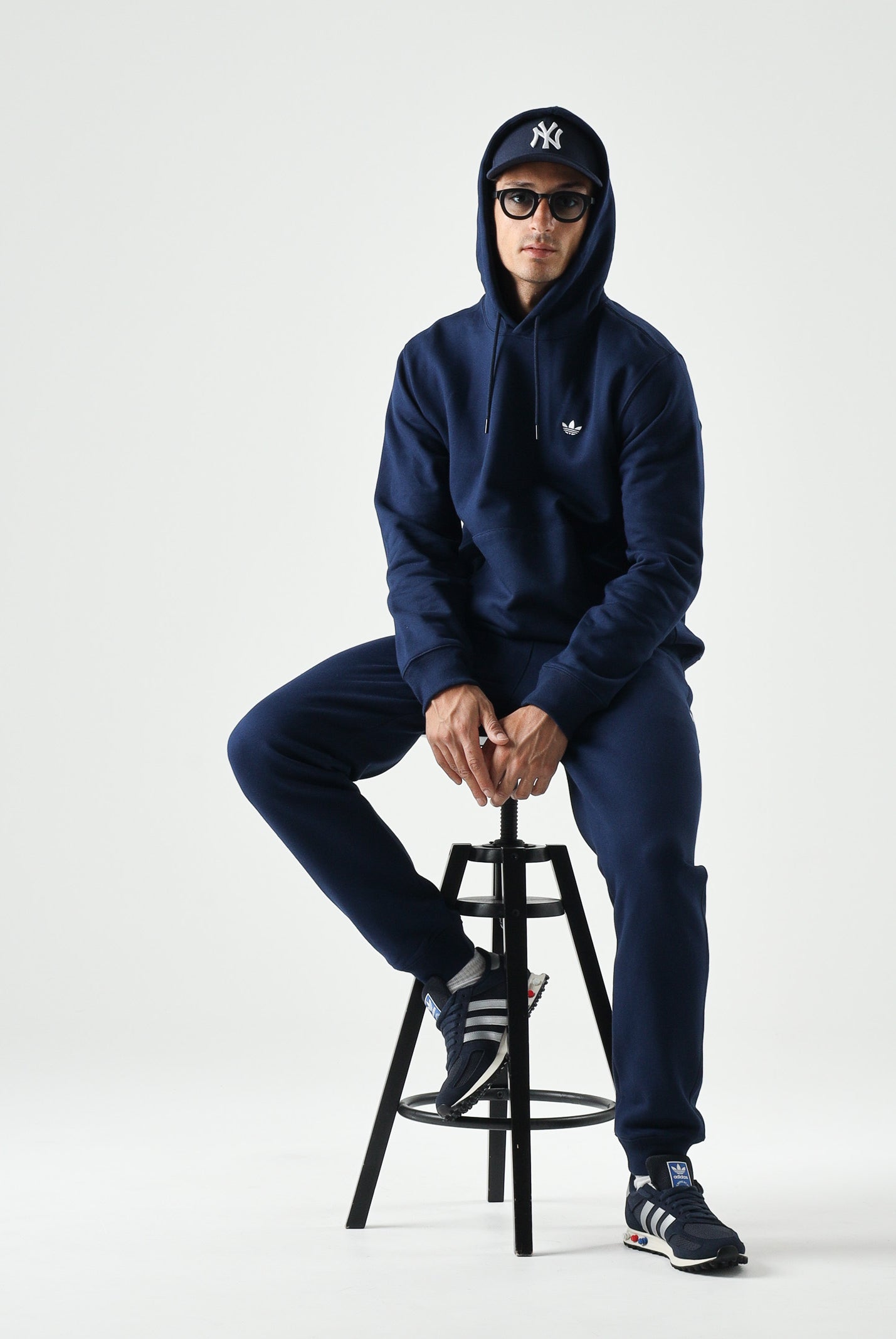 ADIDAS ORIGINALS Felpa ESSENTIALS NIGHT indigo blu notte da uomo<BR/> KS9804 . ADIDAS ORIGINALS