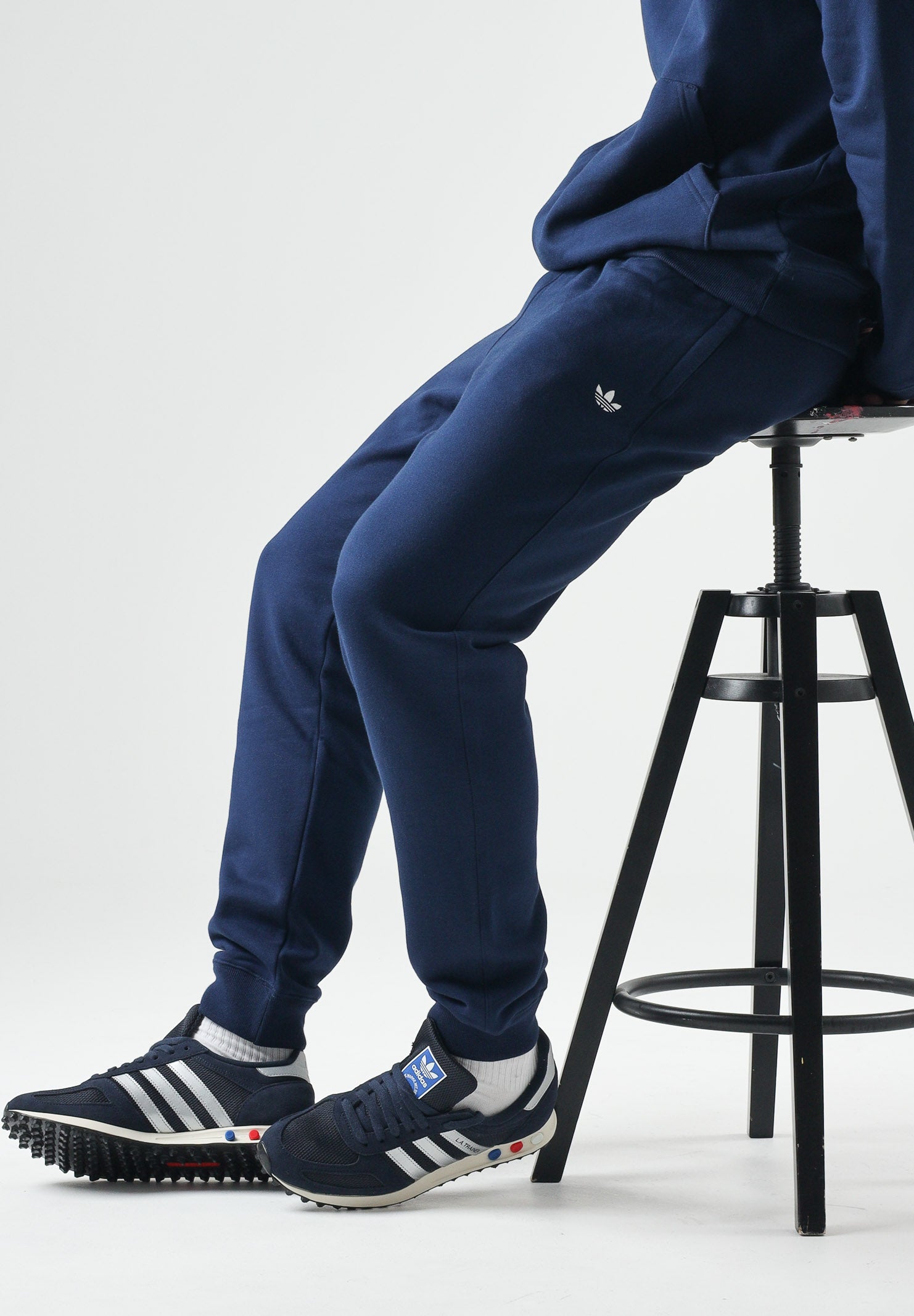 ADIDAS ORIGINALS Pantaloni TREFOIL ESSENTIALS sportivi blu da uomo con piccolo logo Trefoil<BR/> KS9849 . ADIDAS ORIGINALS