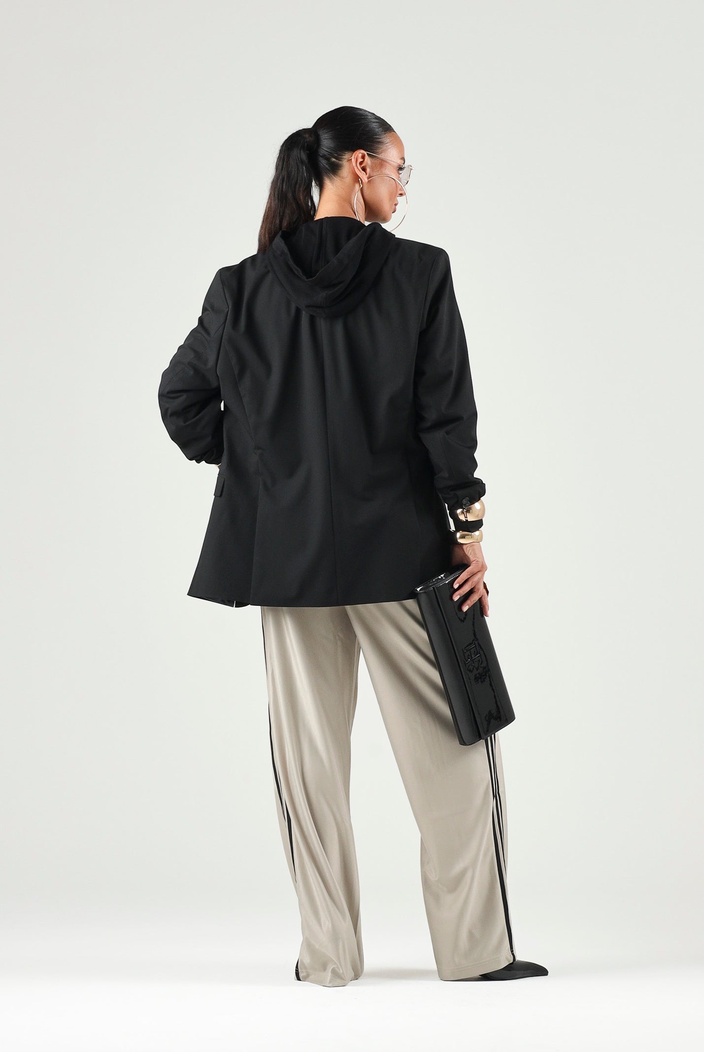 ADIDAS ORIGINALS Pantaloni beige/nero da donna con 3-Stripes laterali a contrasto. KS9974 . ADIDAS ORIGINALS