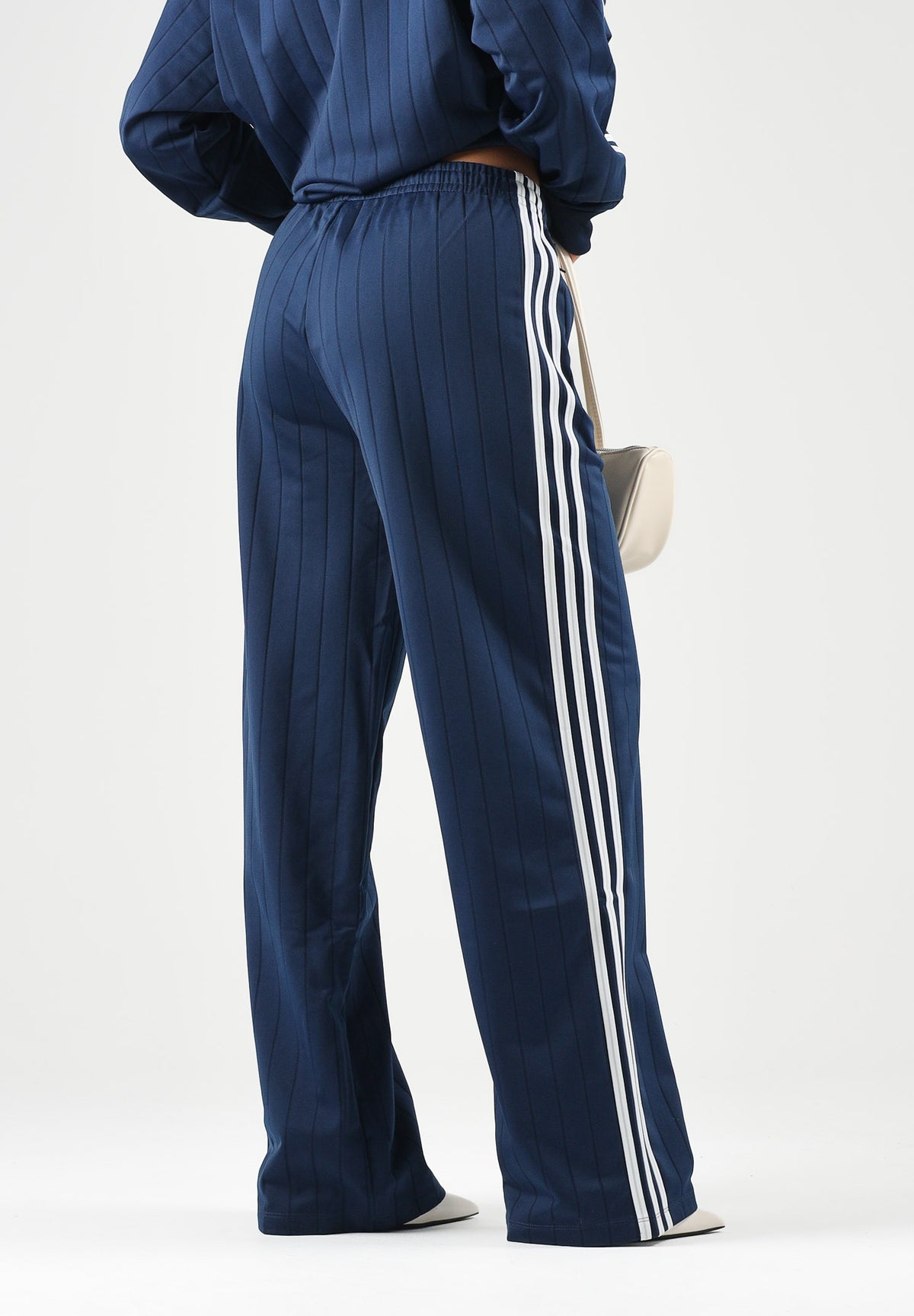 ADIDAS ORIGINALS Pantaloni FIREBIRD WIDE LEG blu da donna con gamba ampia e pieghe centrali stirate KS9976 . ADIDAS ORIGINALS