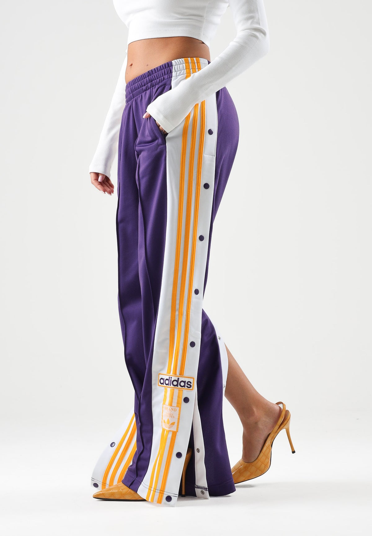 ADIDAS ORIGINALS Pantaloni FIREBIRD viola per uomo e donna con bottoni automatici laterali e strisce bianche KT0026 . ADIDAS ORIGINALS
