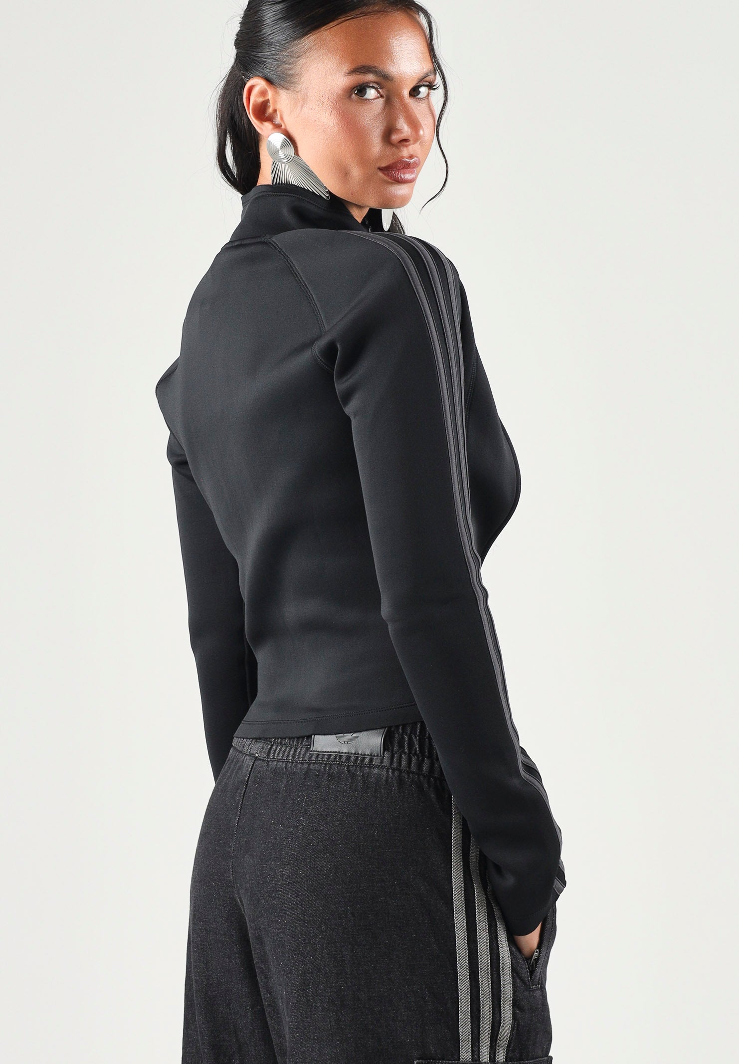 ADIDAS ORIGINALS Felpa con zip TRACK TOP SST 2.0 nera da donna a collo alto KT1780 . ADIDAS ORIGINALS