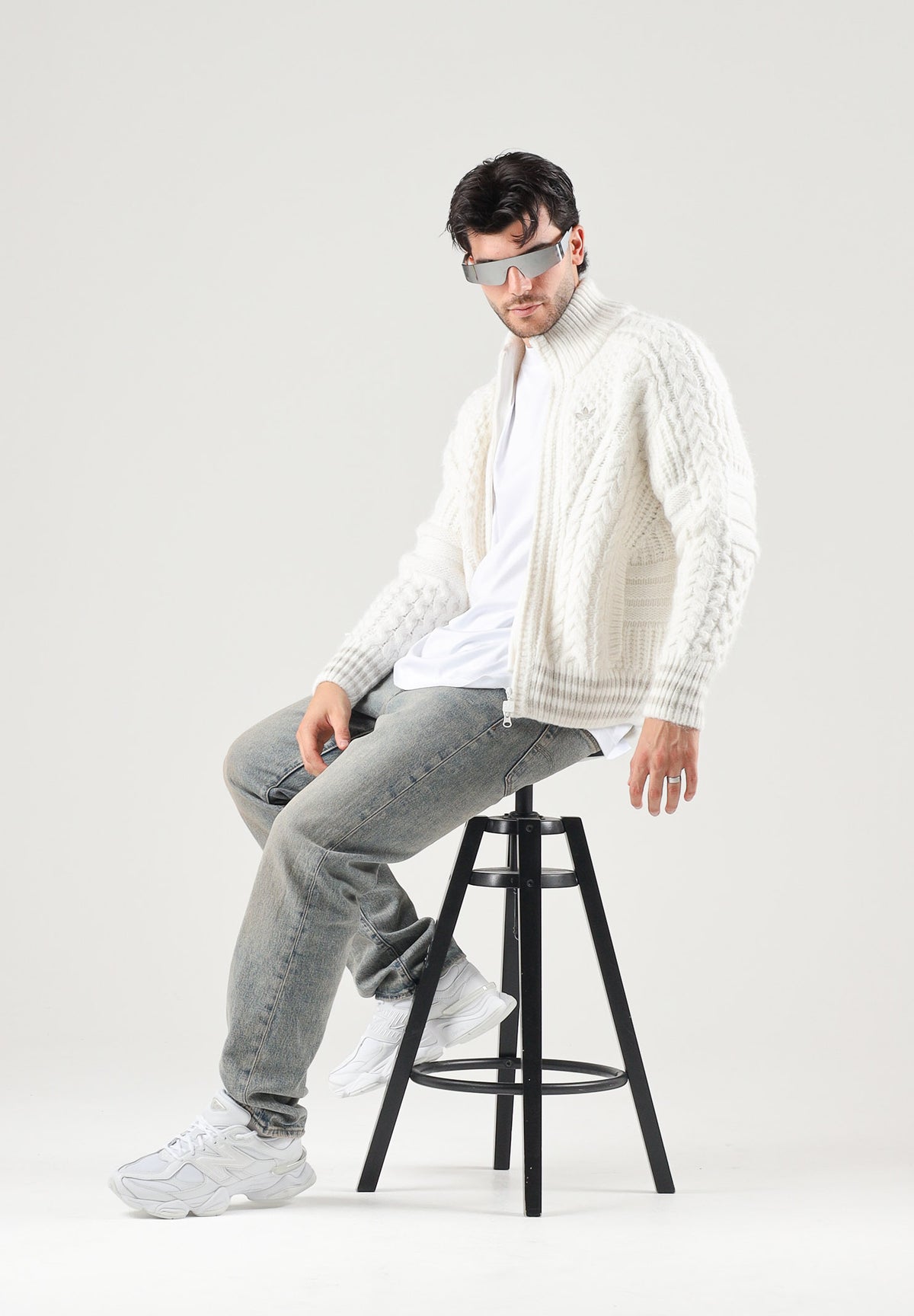 ADIDAS ORIGINALS Cardigan con zip CABLE KNIT TRACK TOP bianca per uomo e donna con lavorazione a trecce. KT2290 . ADIDAS ORIGINALS