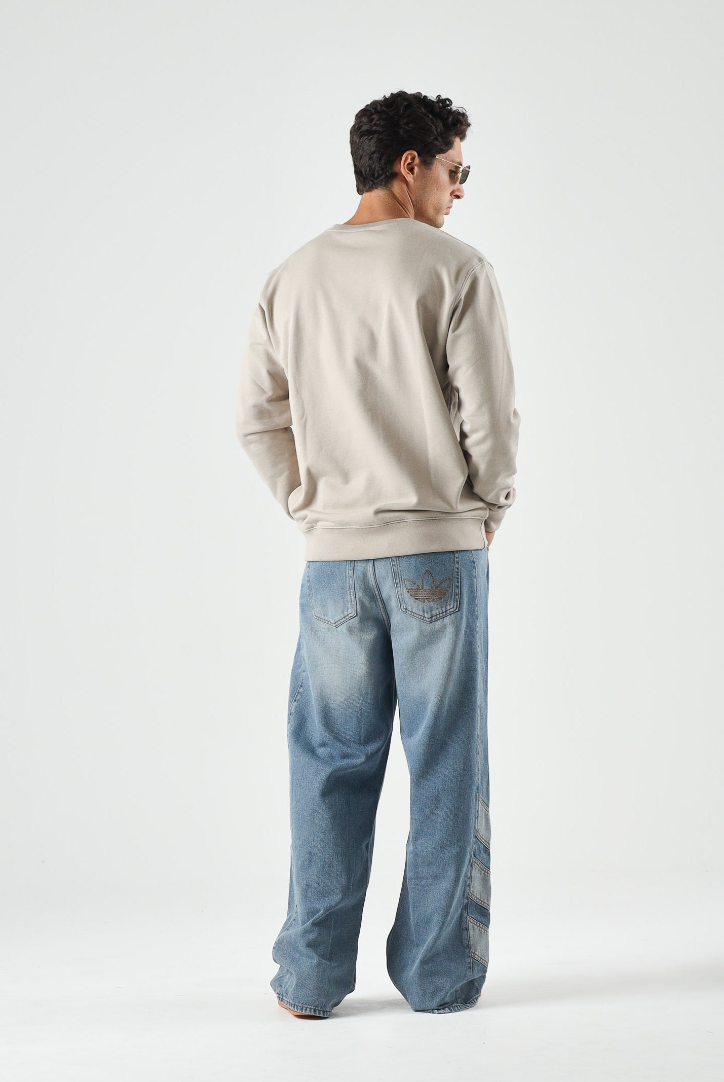 ADIDAS ORIGINALS Felpa TREFOIL ESSENTIALS CREW, colore KHAKI beige chiaro da uomo KT2451 . ADIDAS ORIGINALS