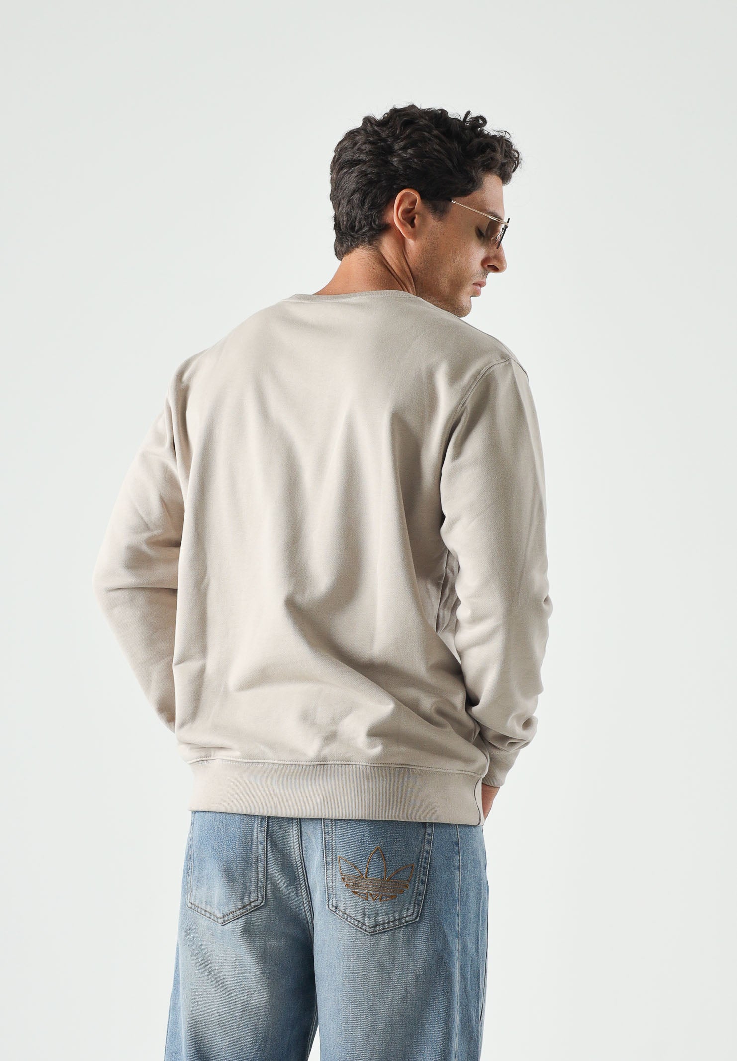 ADIDAS ORIGINALS Felpa TREFOIL ESSENTIALS CREW, colore KHAKI beige chiaro da uomo KT2451 . ADIDAS ORIGINALS