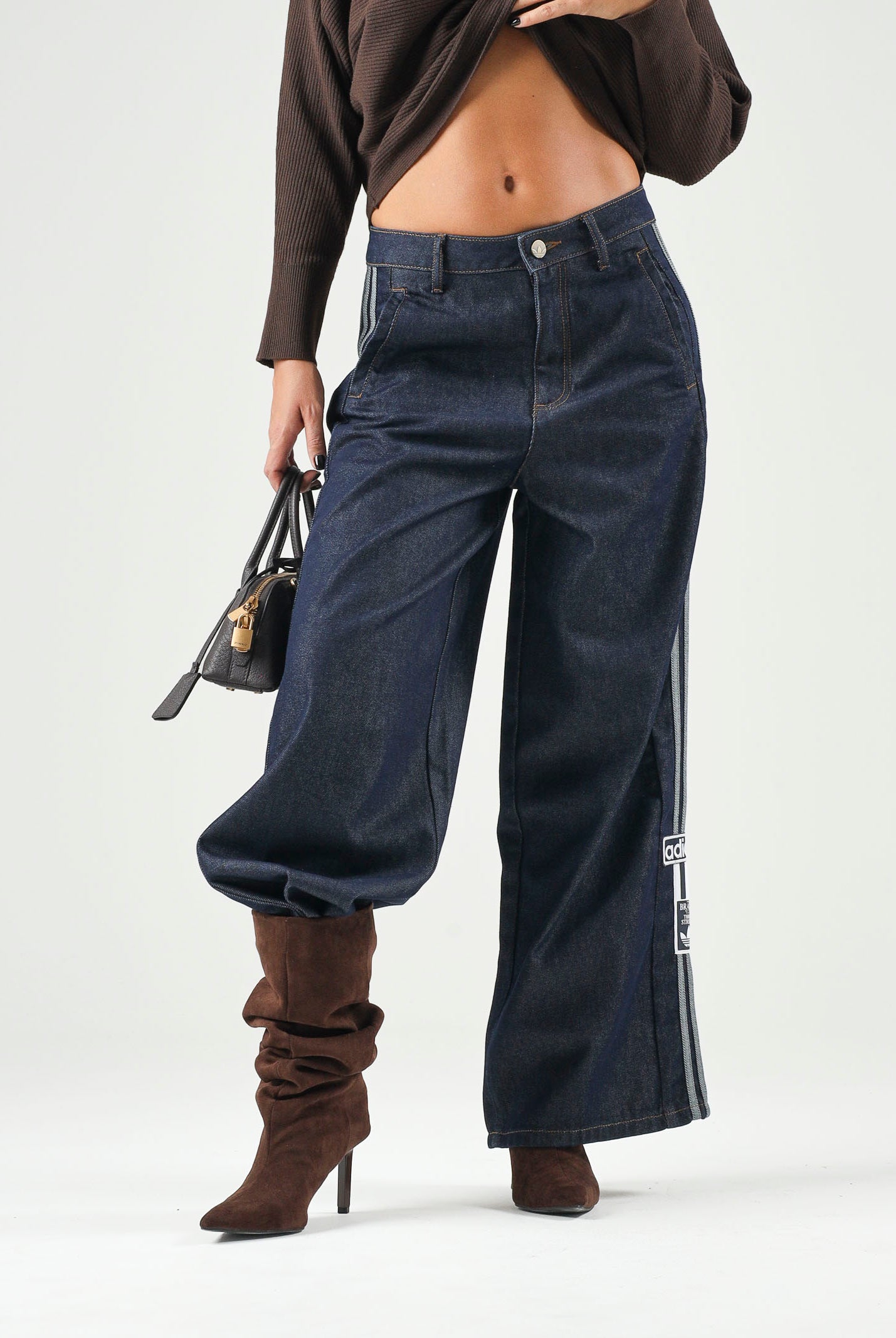 ADIDAS ORIGINALS Jeans ADIBREAK MID RISE WIDE LEG indigo blu da donna con 3-Stripes laterali KT2650 . ADIDAS ORIGINALS