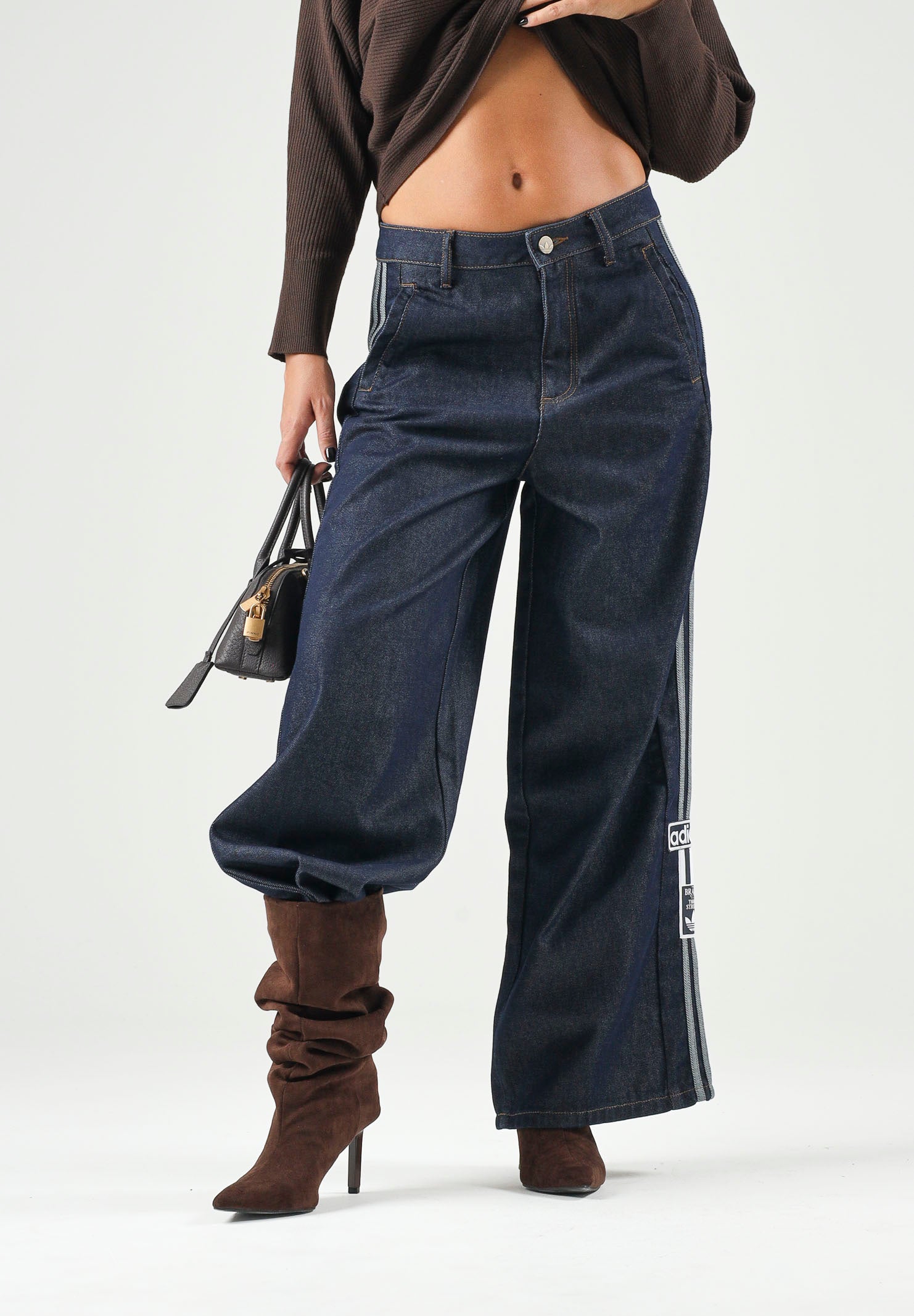 ADIDAS ORIGINALS Jeans ADIBREAK MID RISE WIDE LEG indigo blu da donna con 3-Stripes laterali KT2650 . ADIDAS ORIGINALS